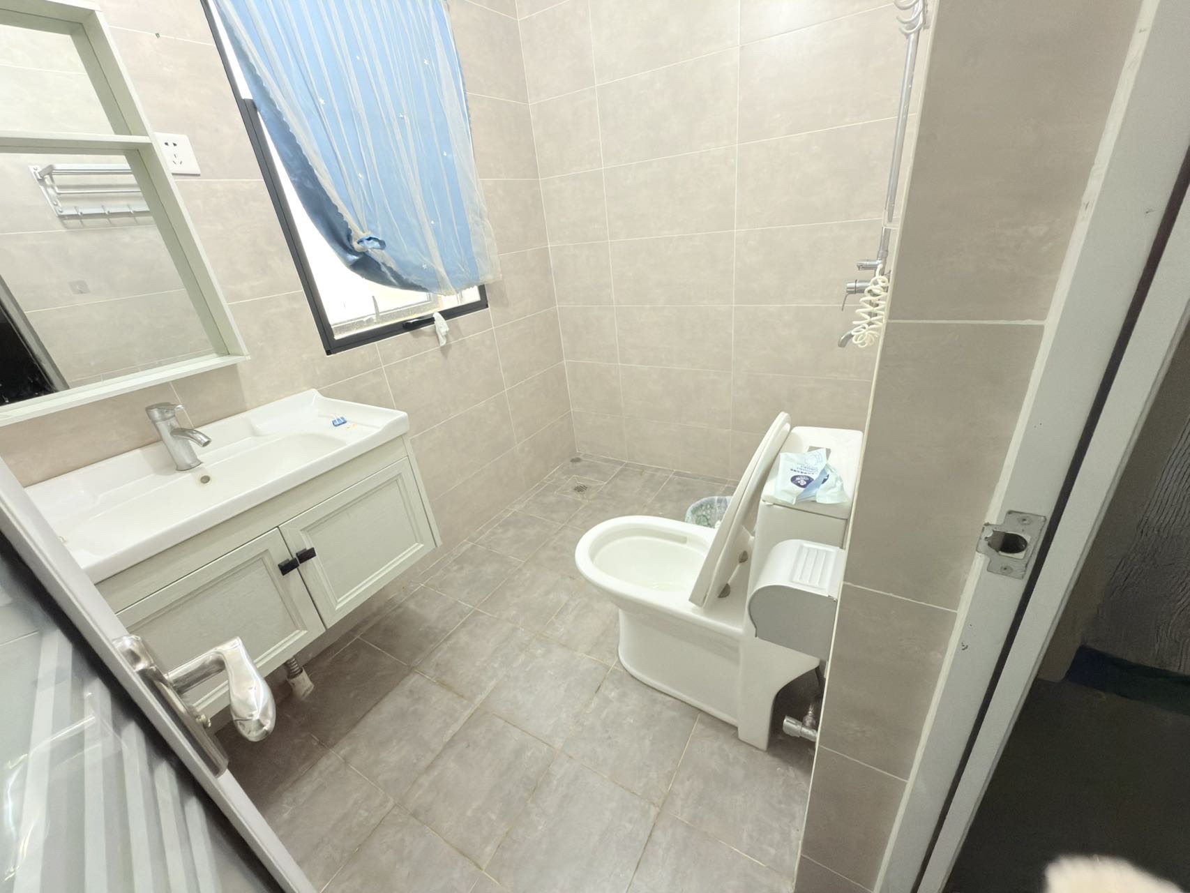 天街华府(海南新天地) 4室2厅2卫 4500.0元/月 天街华府(海南新天地) 4室2厅2卫 4500.0元/月室内图