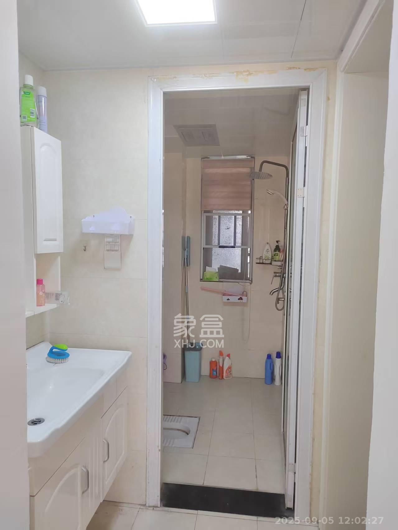 金科世界城 3室2厅2卫 2200.0元/月 金科世界城 3室2厅2卫 2200.0元/月室内图