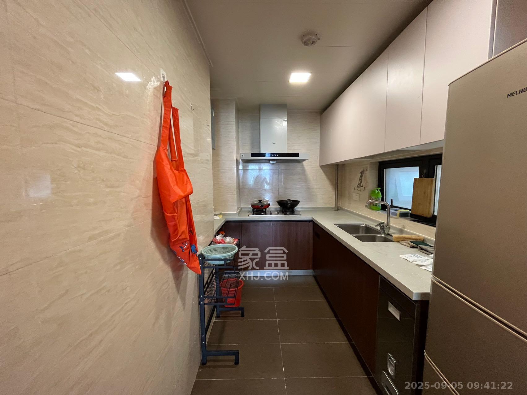 万科金域缇香  3室2厅1卫    3200.0元/月 万科金域缇香  3室2厅1卫    3200.0元/月室内图