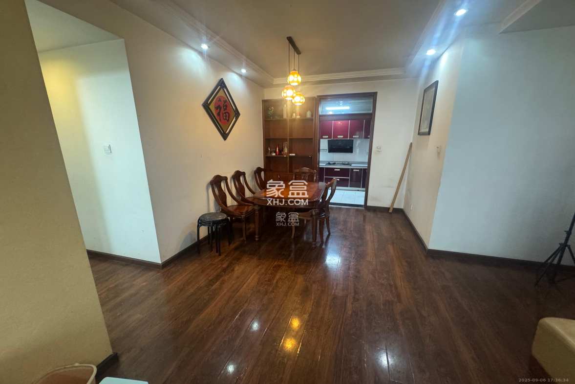 湘江北尚 3室2厅2卫 2500.0元/月 湘江北尚 3室2厅2卫 2500.0元/月室内图