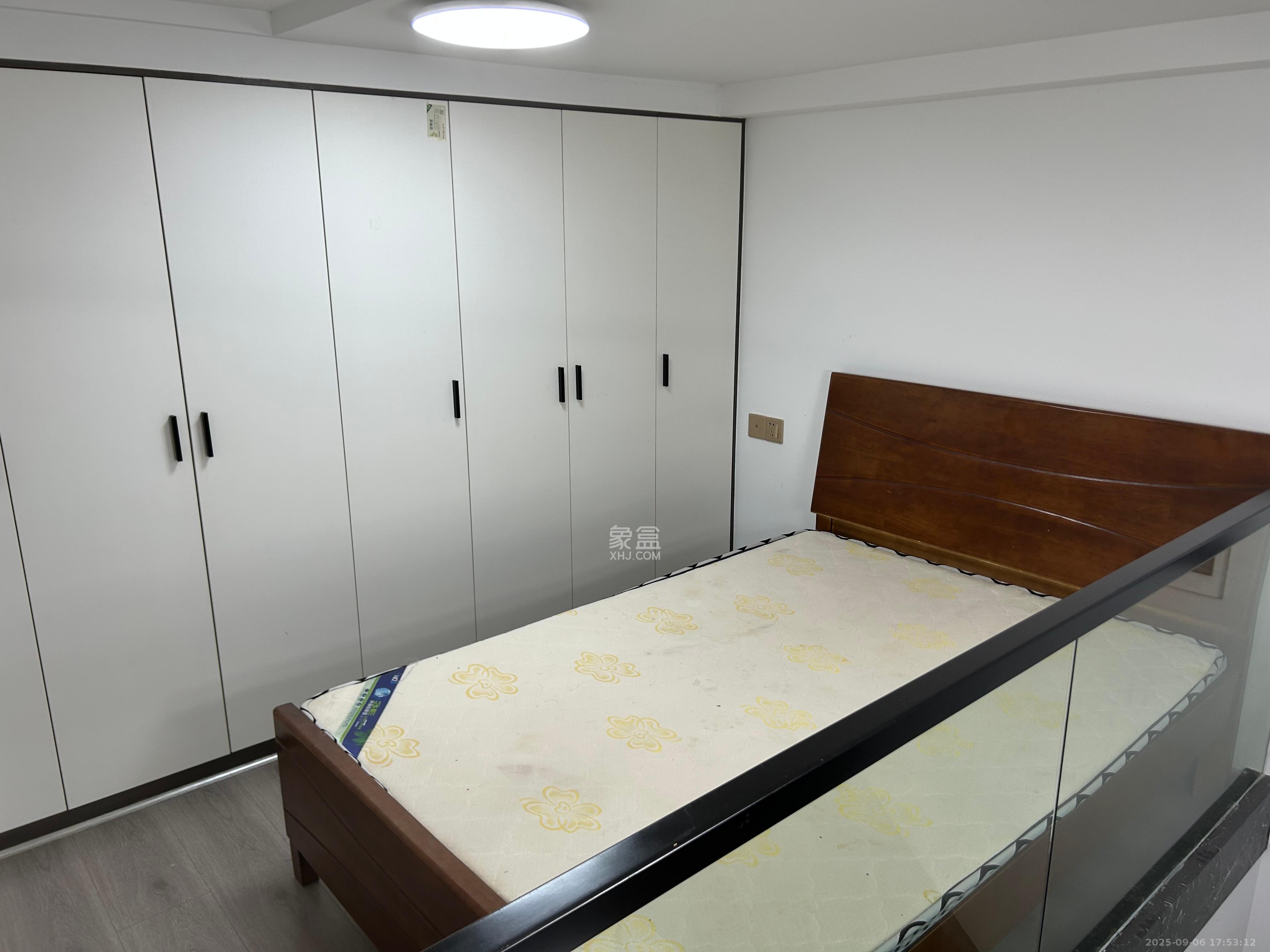 梅溪湖金茂湾  2室2厅2卫   2150.00元/月室内图