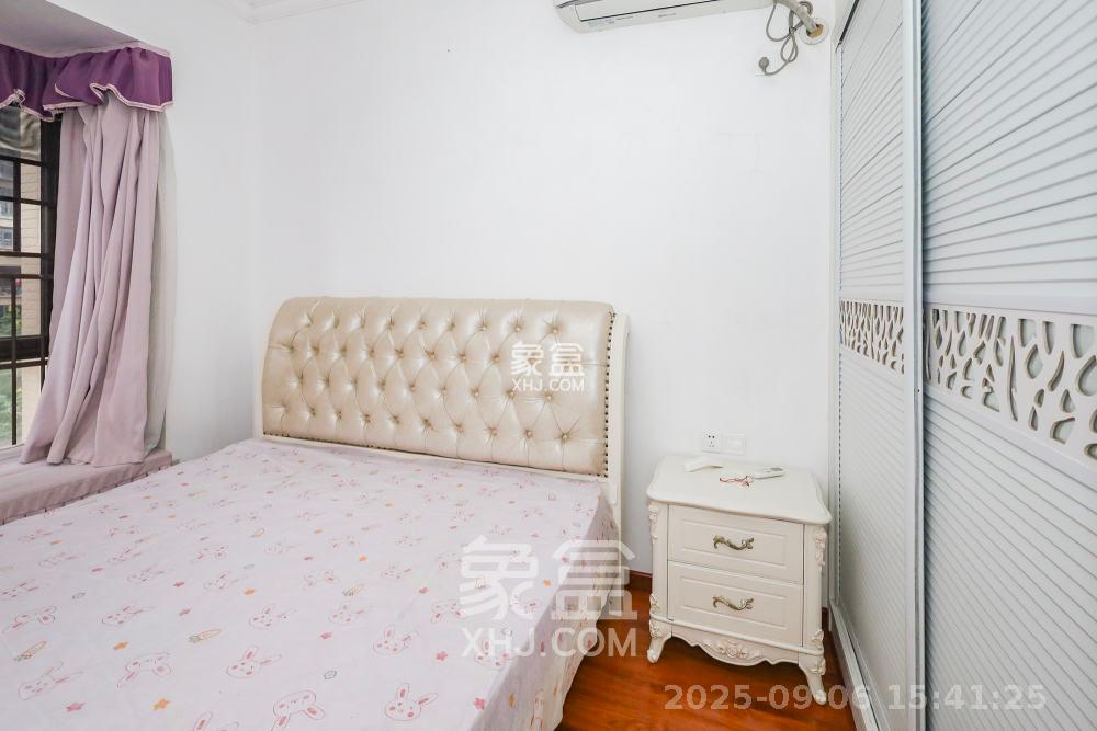 南山雍江汇(滨江国际新城) 3室2厅1卫 3000.0元/月 南山雍江汇(滨江国际新城) 3室2厅1卫 3000.0元/月室内图