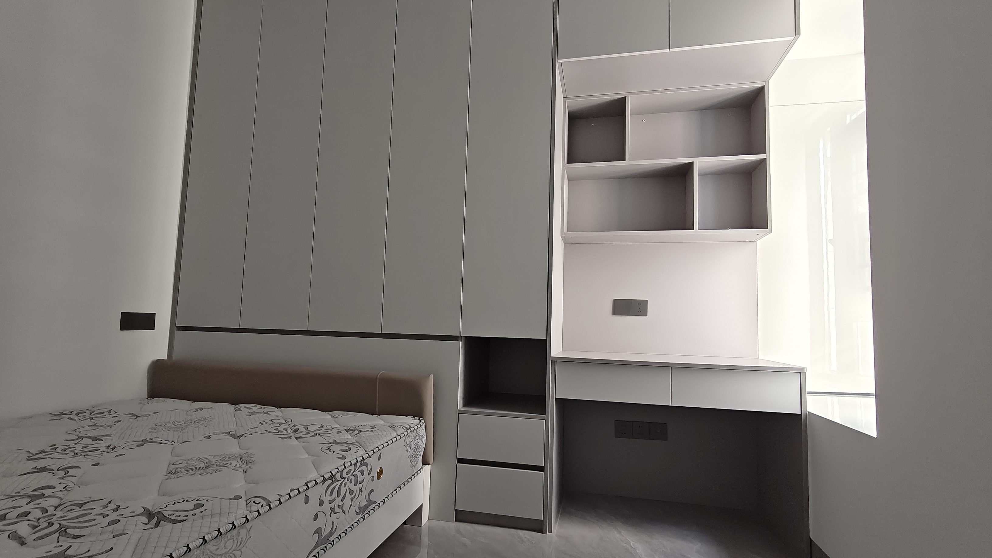 互助小区电梯房 2室1厅0卫 1700.0元/月 互助小区电梯房 2室1厅0卫 1700.0元/月室内图