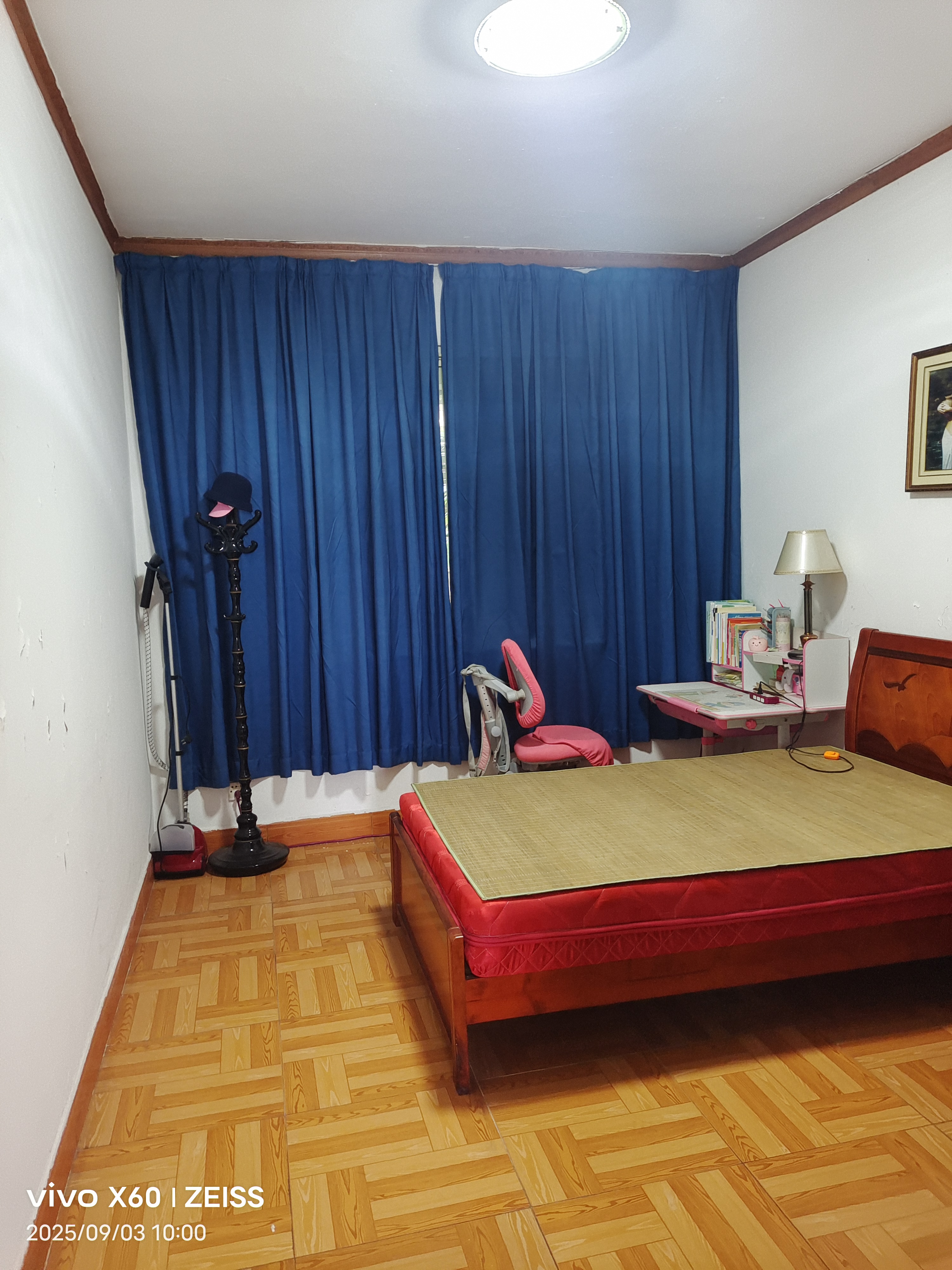新华花园  1室0厅0卫   800.00元/月室内图