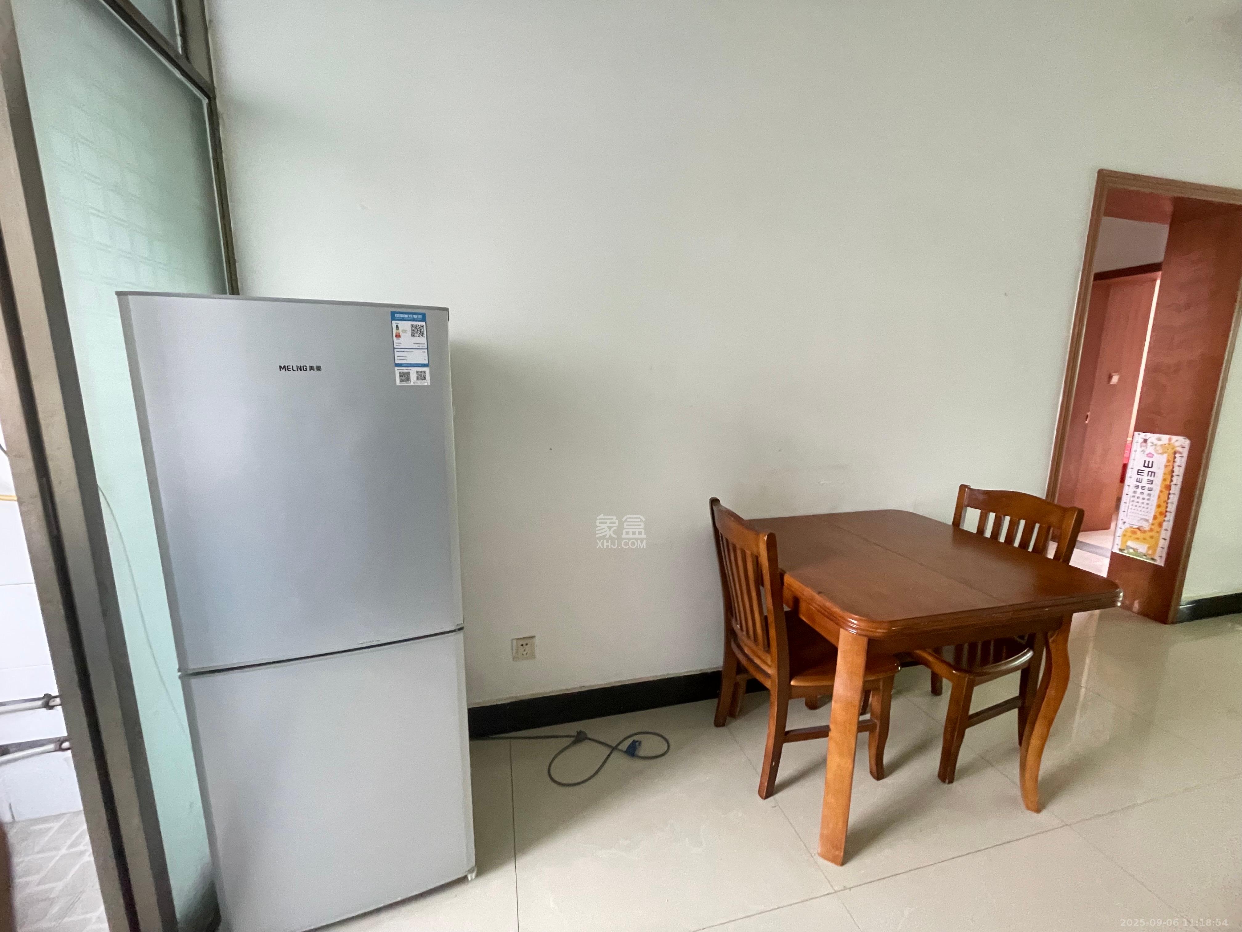 兴联母山小区  2室1厅1卫    1200.0元/月室内图