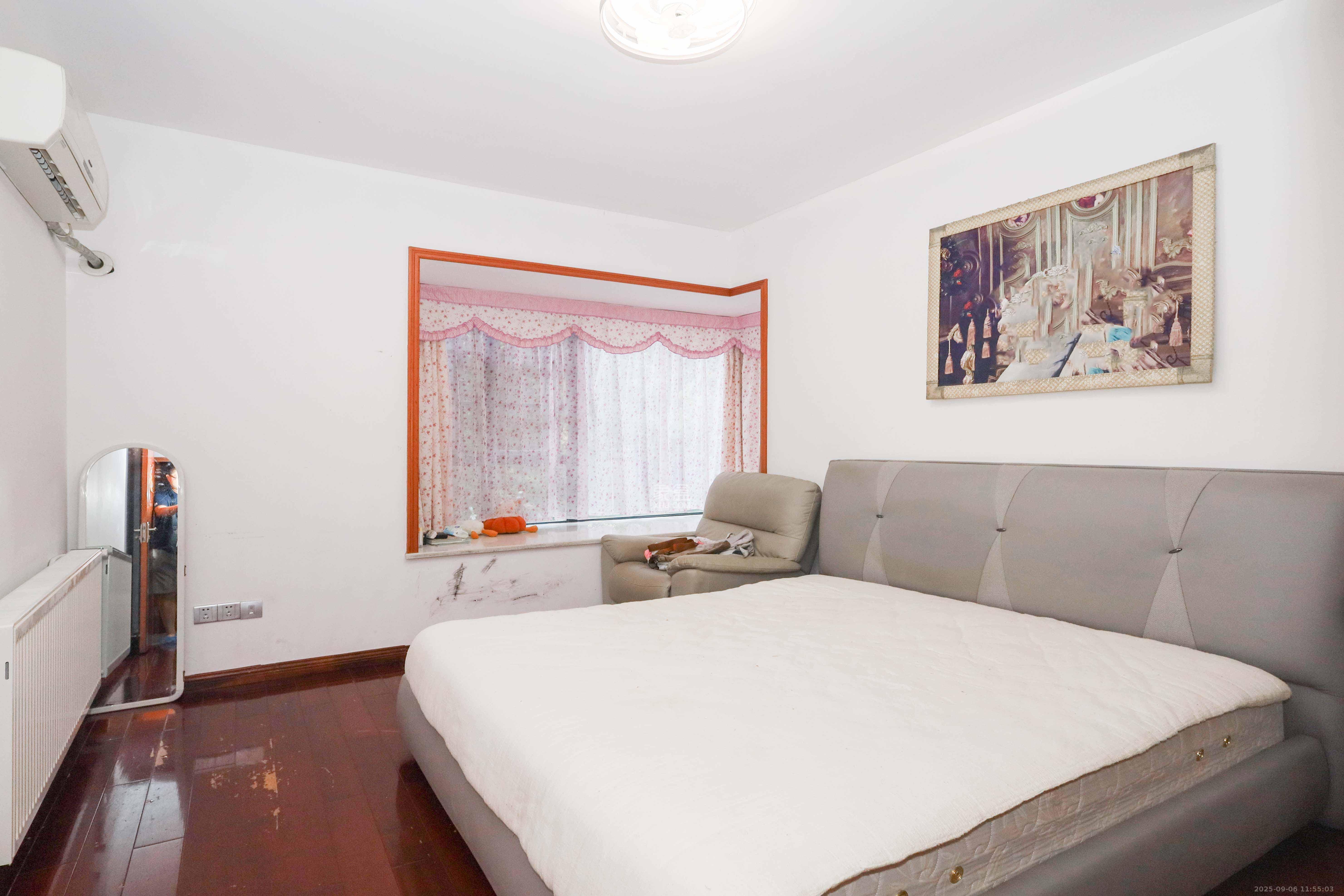 保利麓谷林语A区 3室2厅1卫 76.0万 保利麓谷林语A区 3室2厅1卫 76.0万卧室