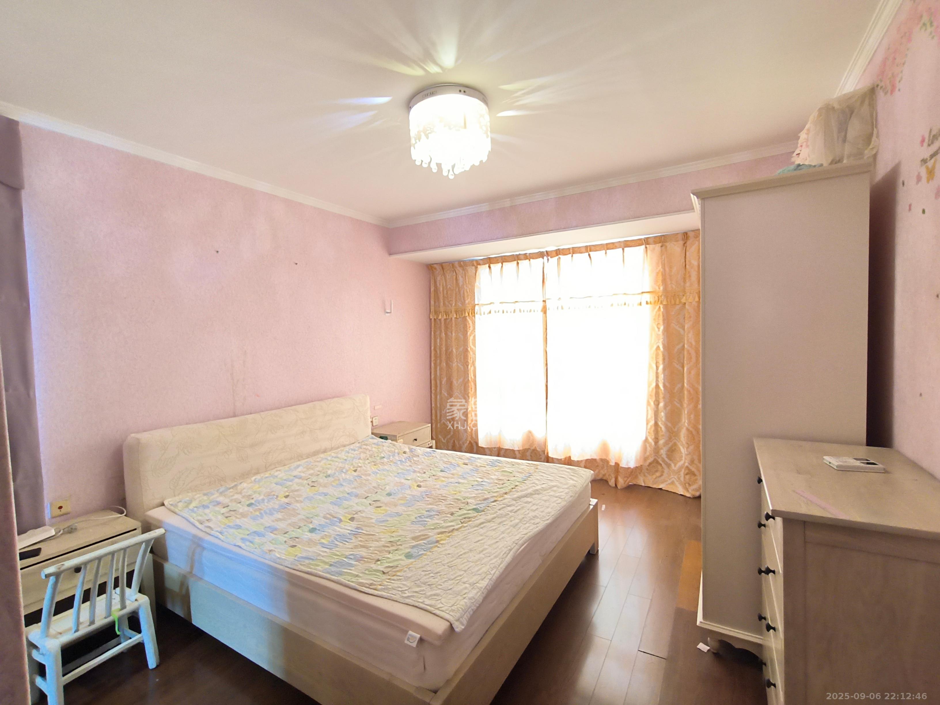 万科城  3室2厅1卫    3000.0元/月 万科城  3室2厅1卫    3000.0元/月室内图