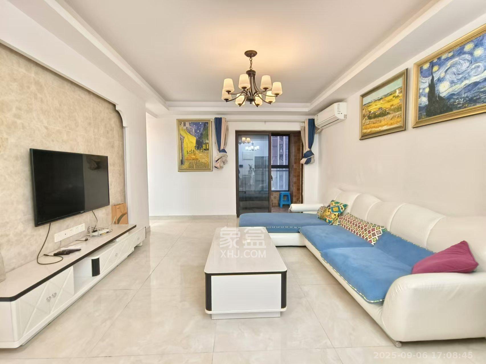 绿地中央广场  3室2厅1卫    3000.0元/月室内图