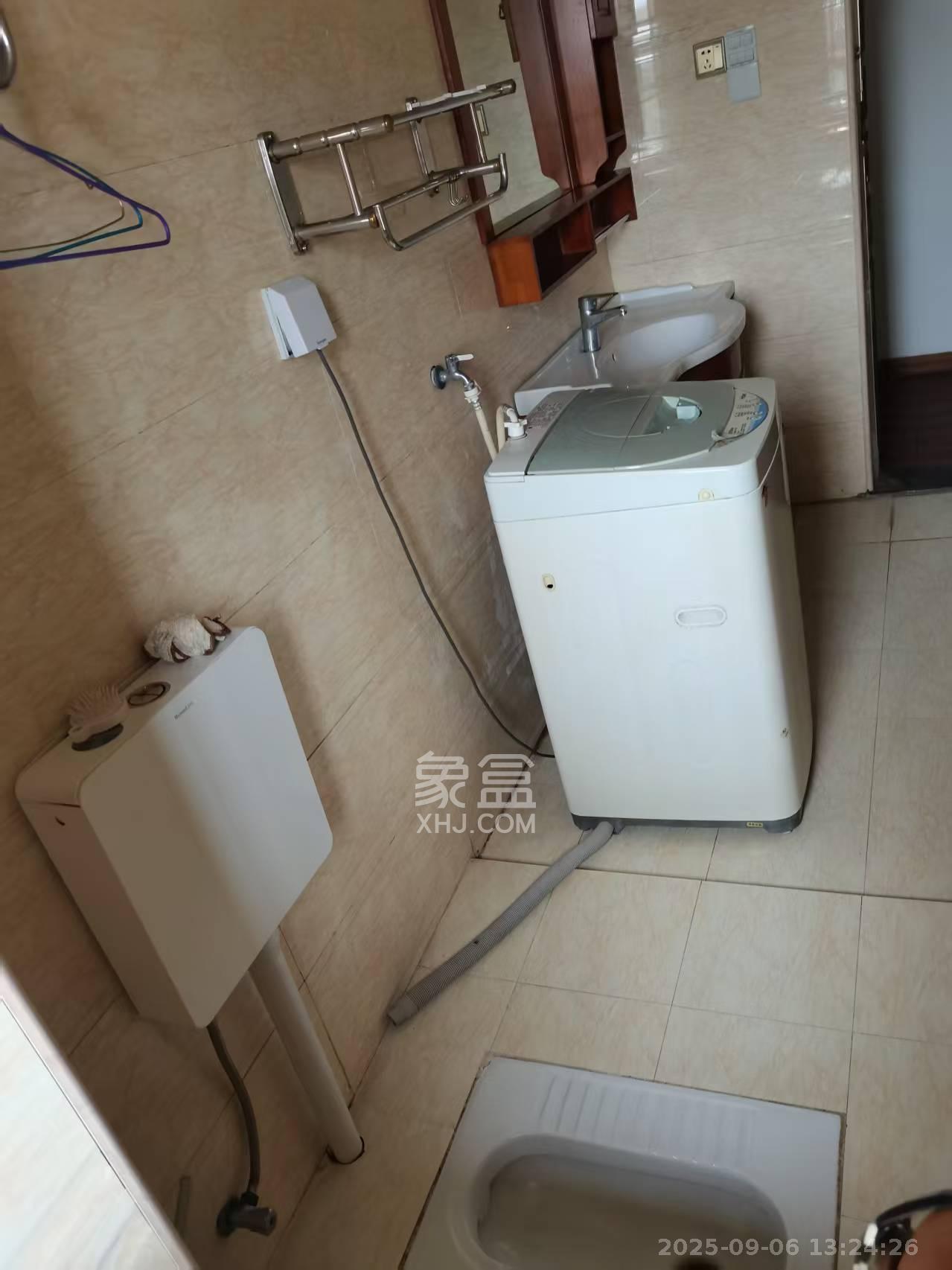 江河双水湾 1室1厅1卫 800.0元/月 江河双水湾 1室1厅1卫 800.0元/月室内图