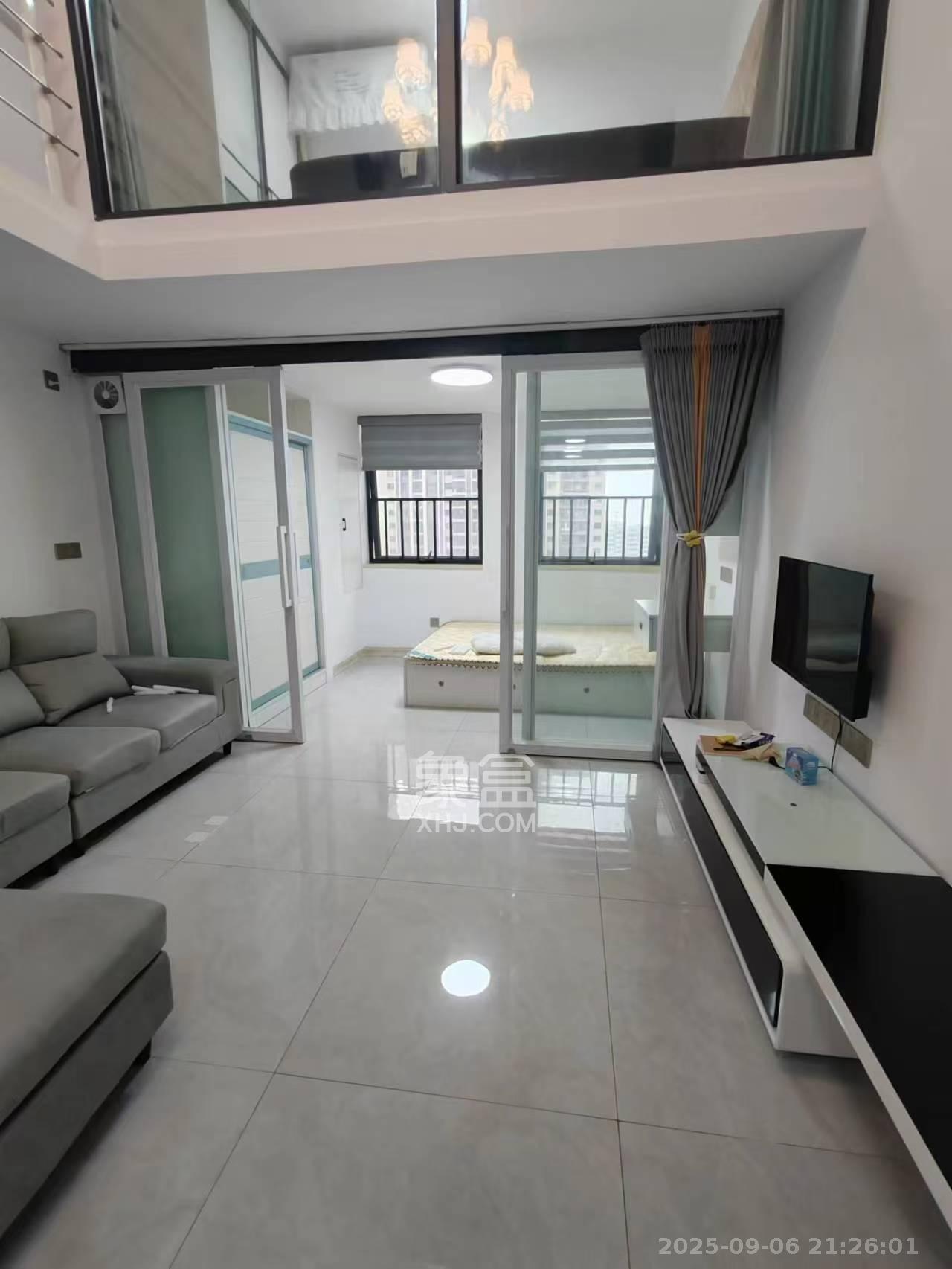 华润置地广场二期  3室2厅1卫    1900.0元/月室内图