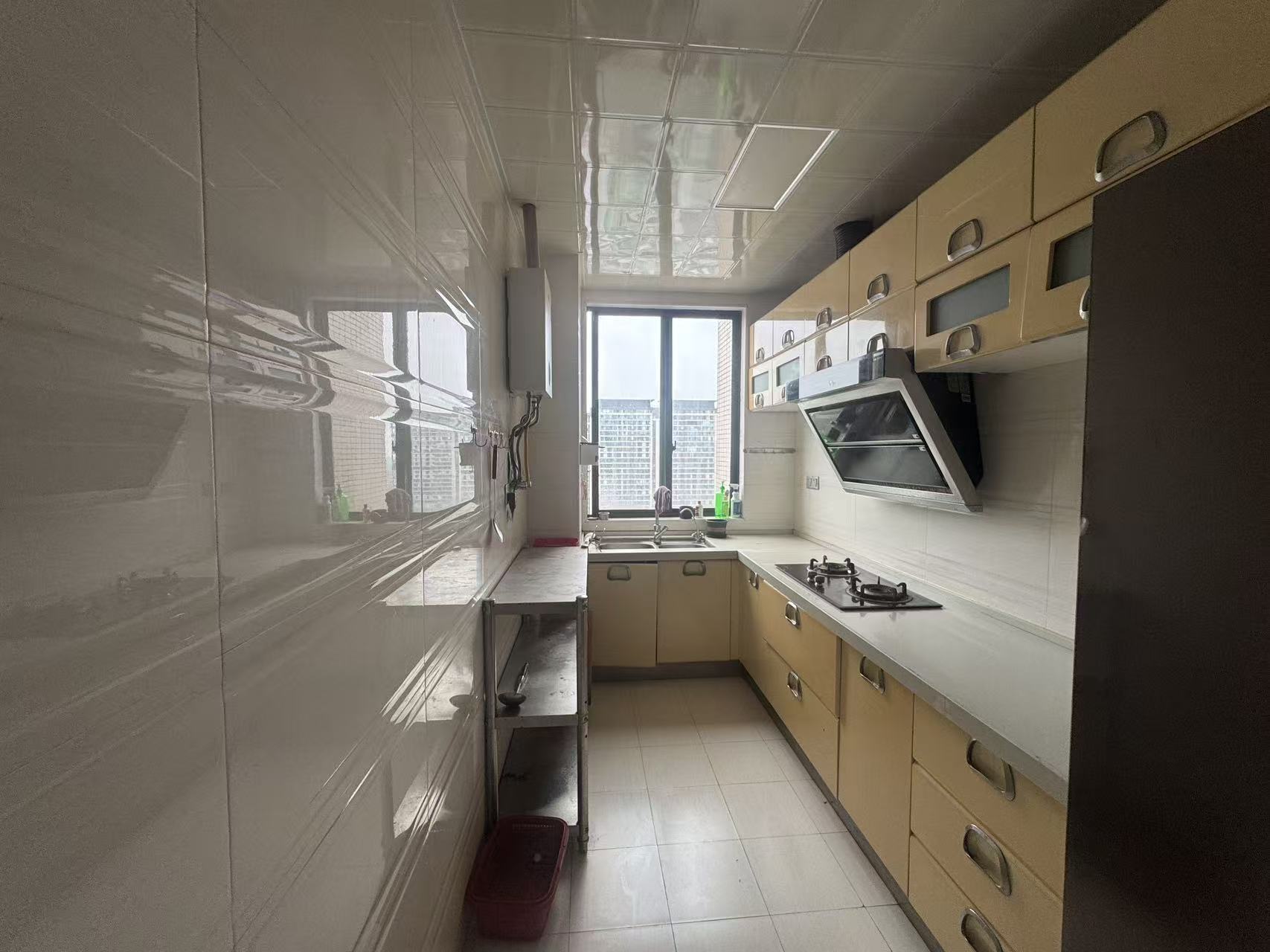 梓湖观邸 3室2厅2卫 2000.0元/月 梓湖观邸 3室2厅2卫 2000.0元/月室内图