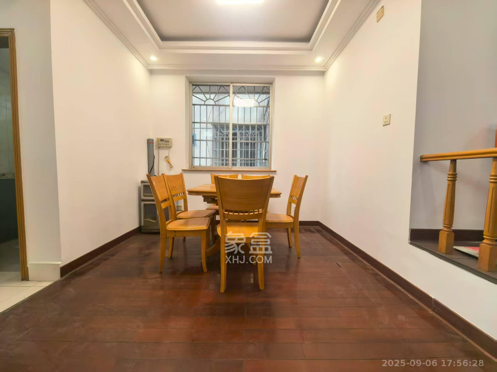 金科园  4室2厅2卫    3000.0元/月 金科园  4室2厅2卫    3000.0元/月室内图