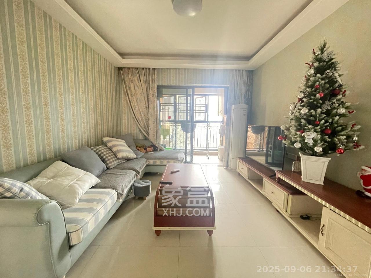 珠江郦城薰衣道  3室2厅1卫    2300.0元/月 珠江郦城薰衣道  3室2厅1卫    2300.0元/月室内图