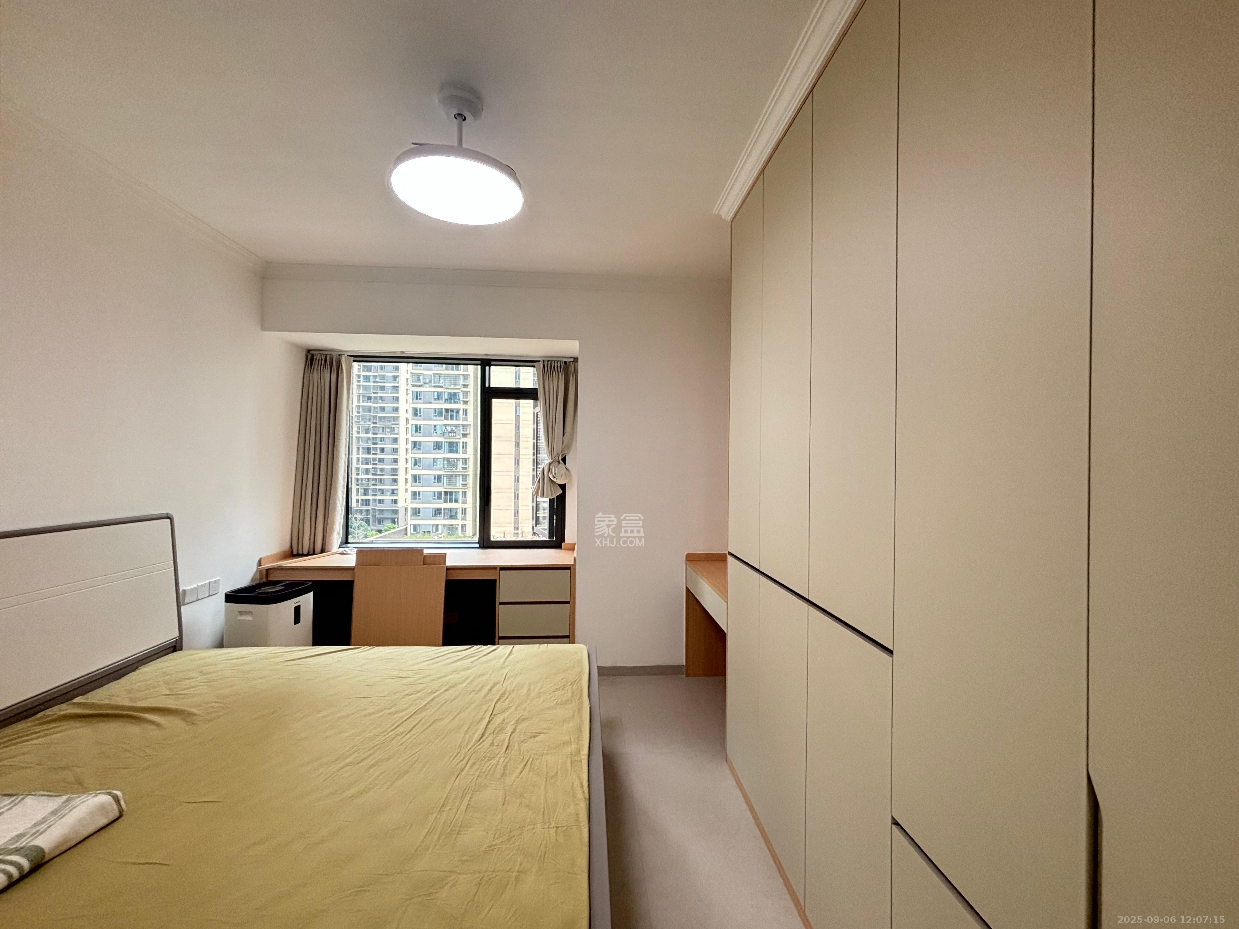 桥头家园三期  3室2厅1卫    2800.0元/月 桥头家园三期  3室2厅1卫    2800.0元/月室内图