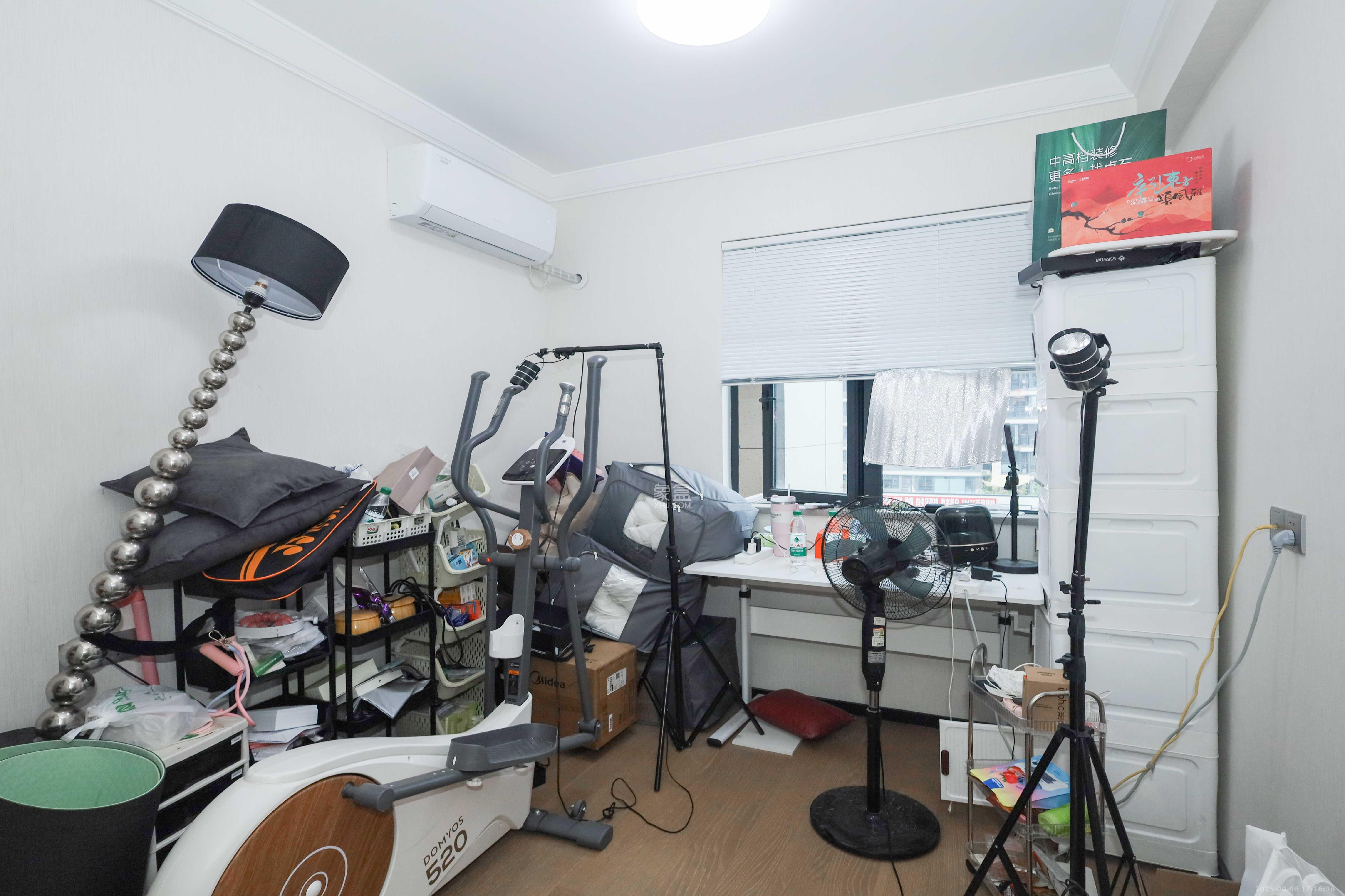 中海阅溪府  4室2厅2卫    208.0万卧室