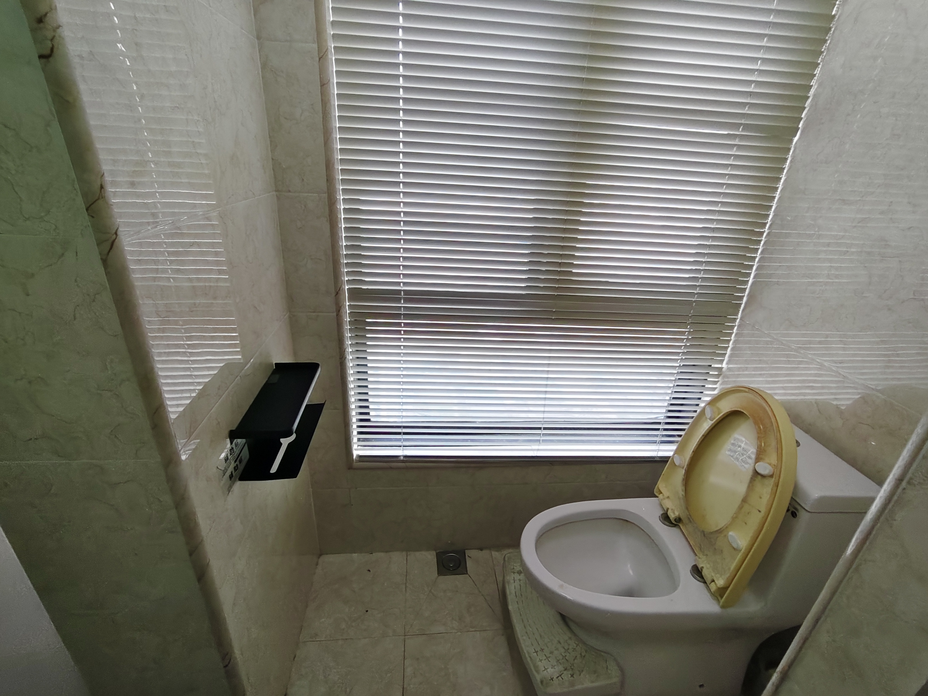 万景峰一期  3室2厅2卫    2800.0元/月 万景峰一期  3室2厅2卫    2800.0元/月室内图