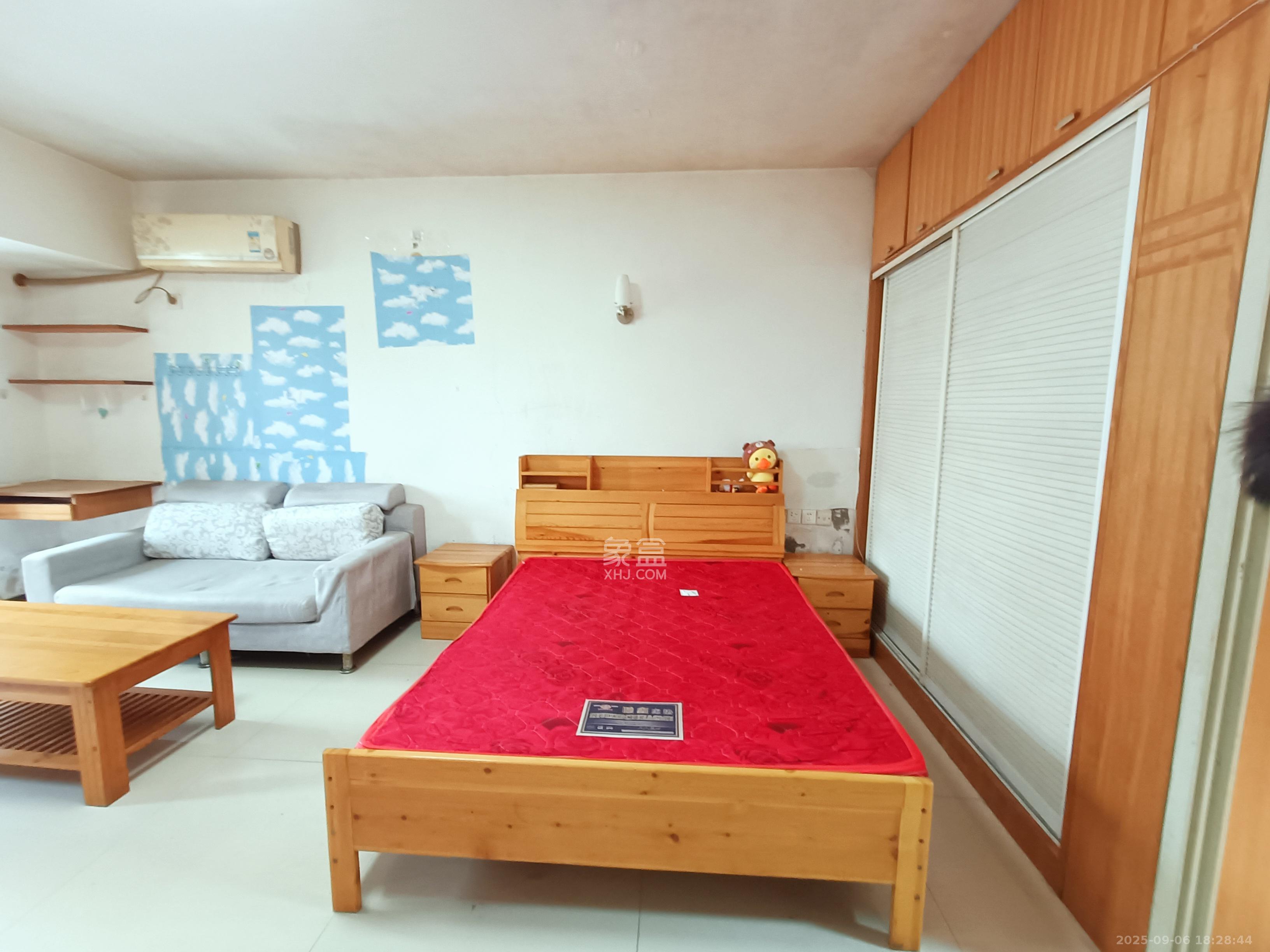 中盛小家碧寓  1室1厅1卫   1500.00元/月室内图