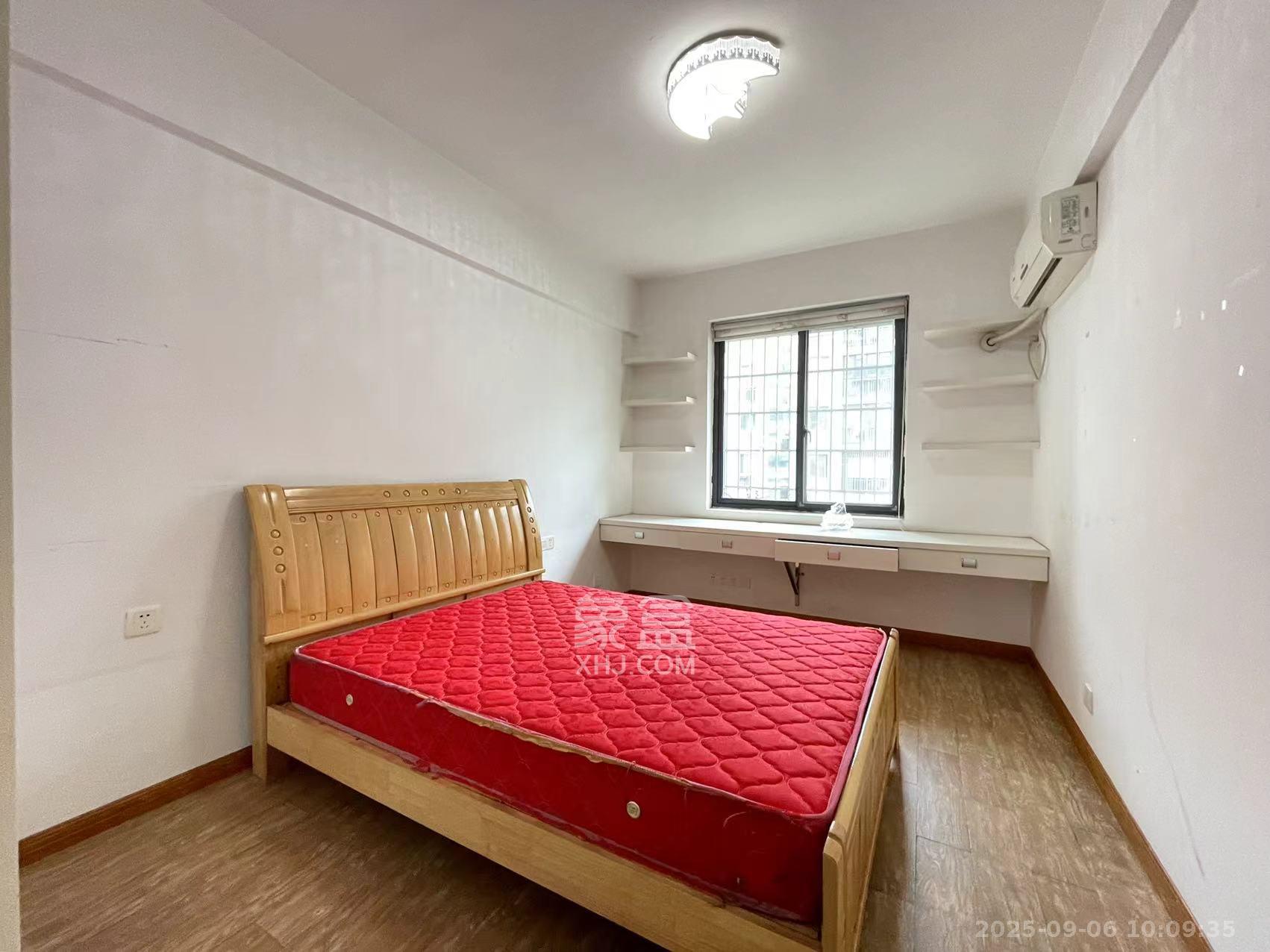 长房东郡  4室2厅2卫    4000.0元/月室内图