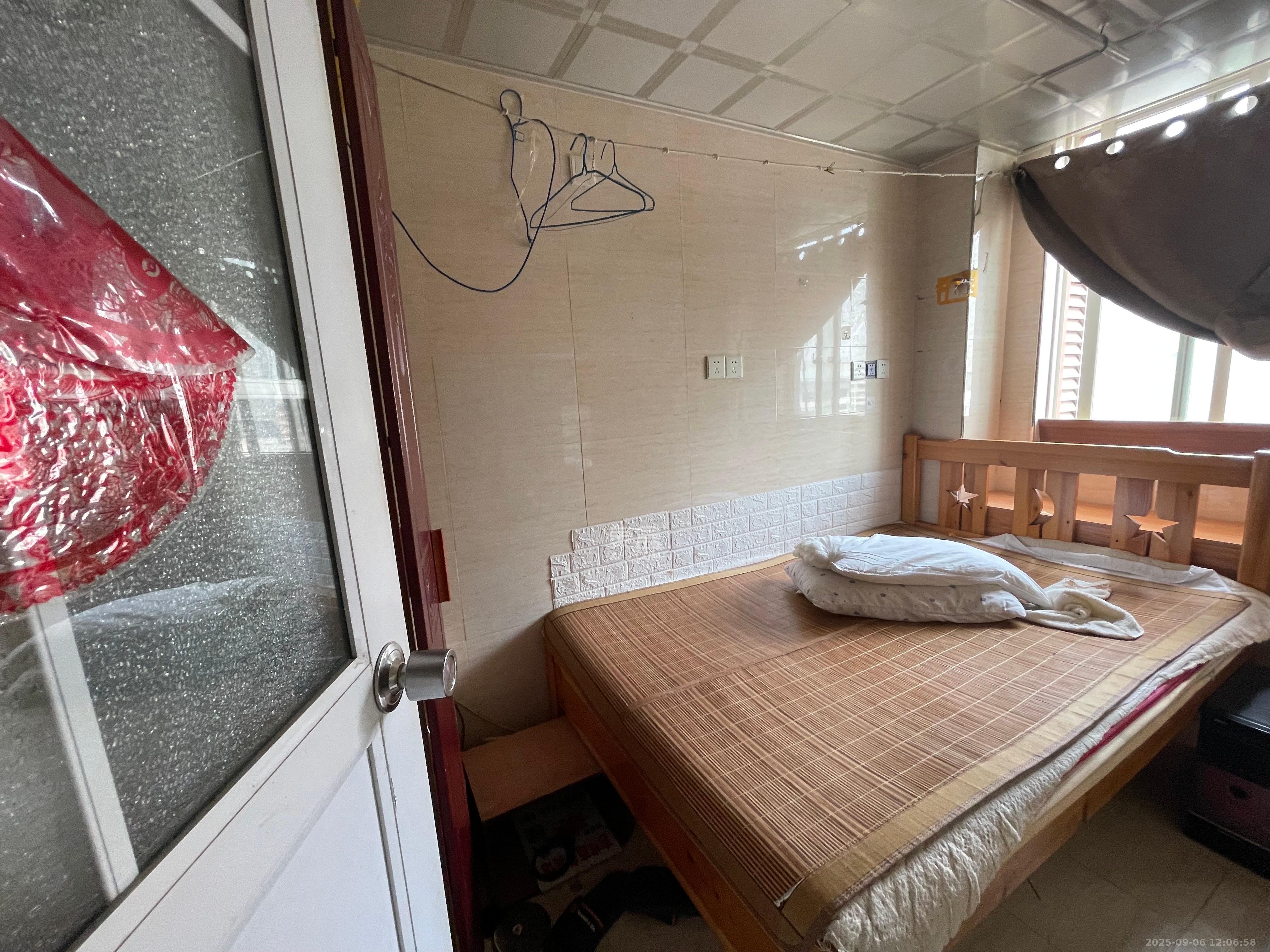 银轩铭誉（四海怡家）  5室1厅1卫    3600.0元/月室内图