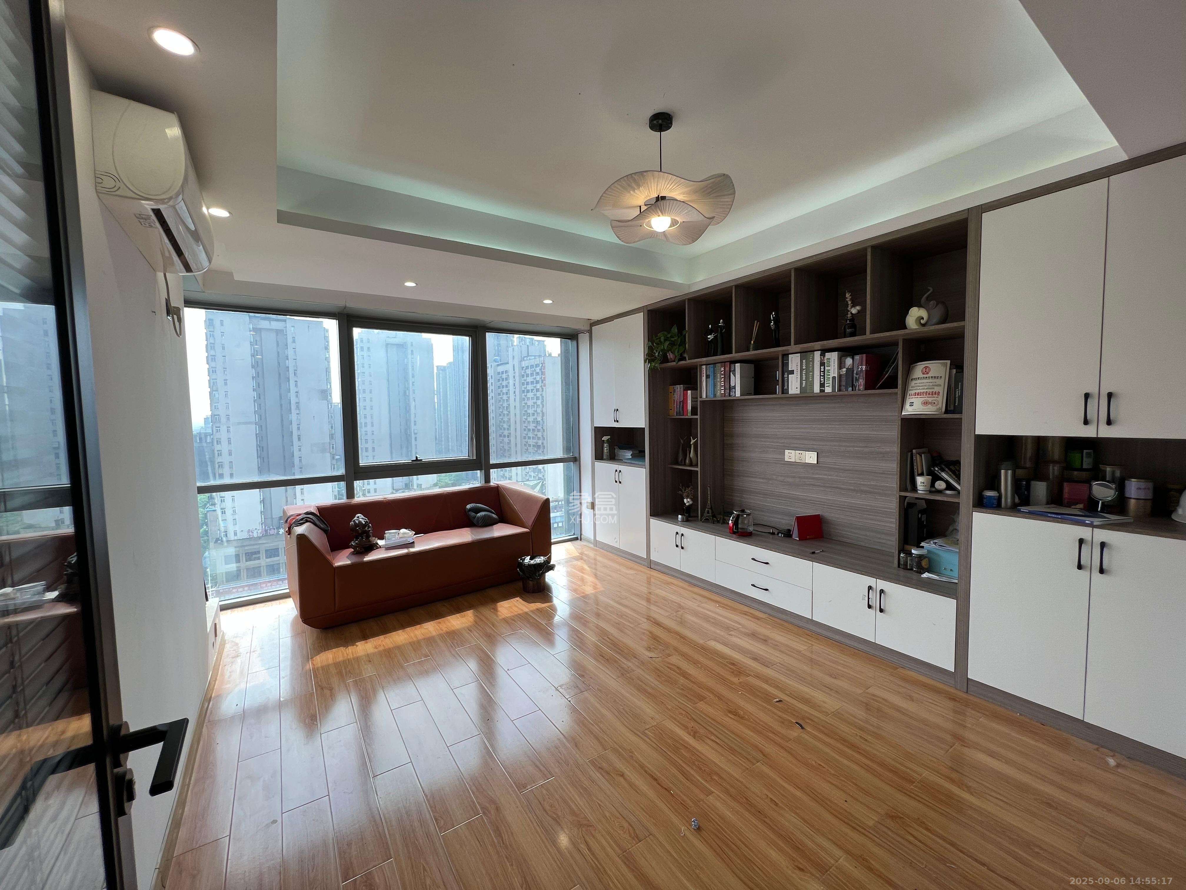 西子一间  6室2厅1卫    6000.0元/月室内图