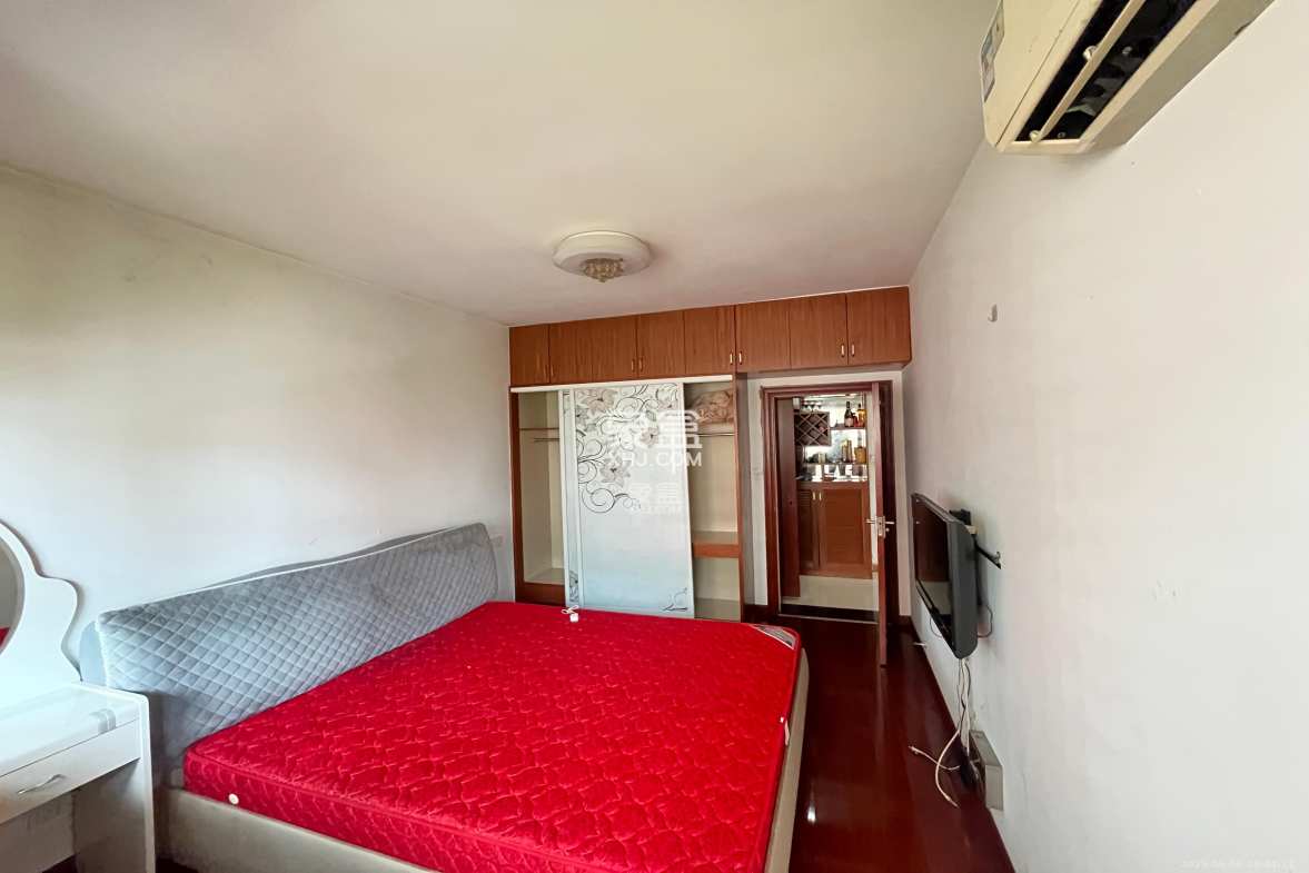 都市春天 1室2厅1卫 2700.0元/月 都市春天 1室2厅1卫 2700.0元/月室内图