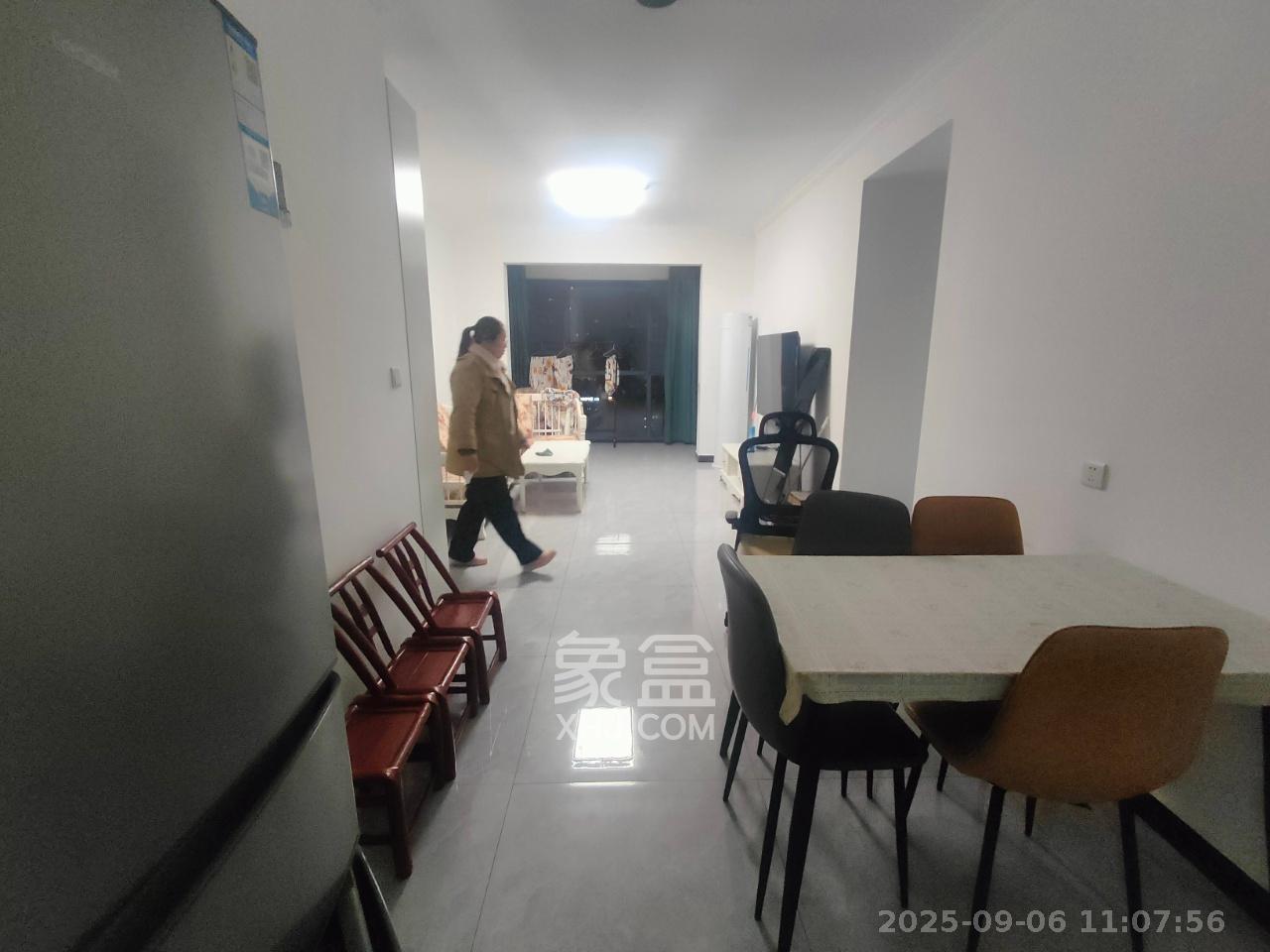 嘉荣苑  3室2厅1卫    3000.0元/月室内图