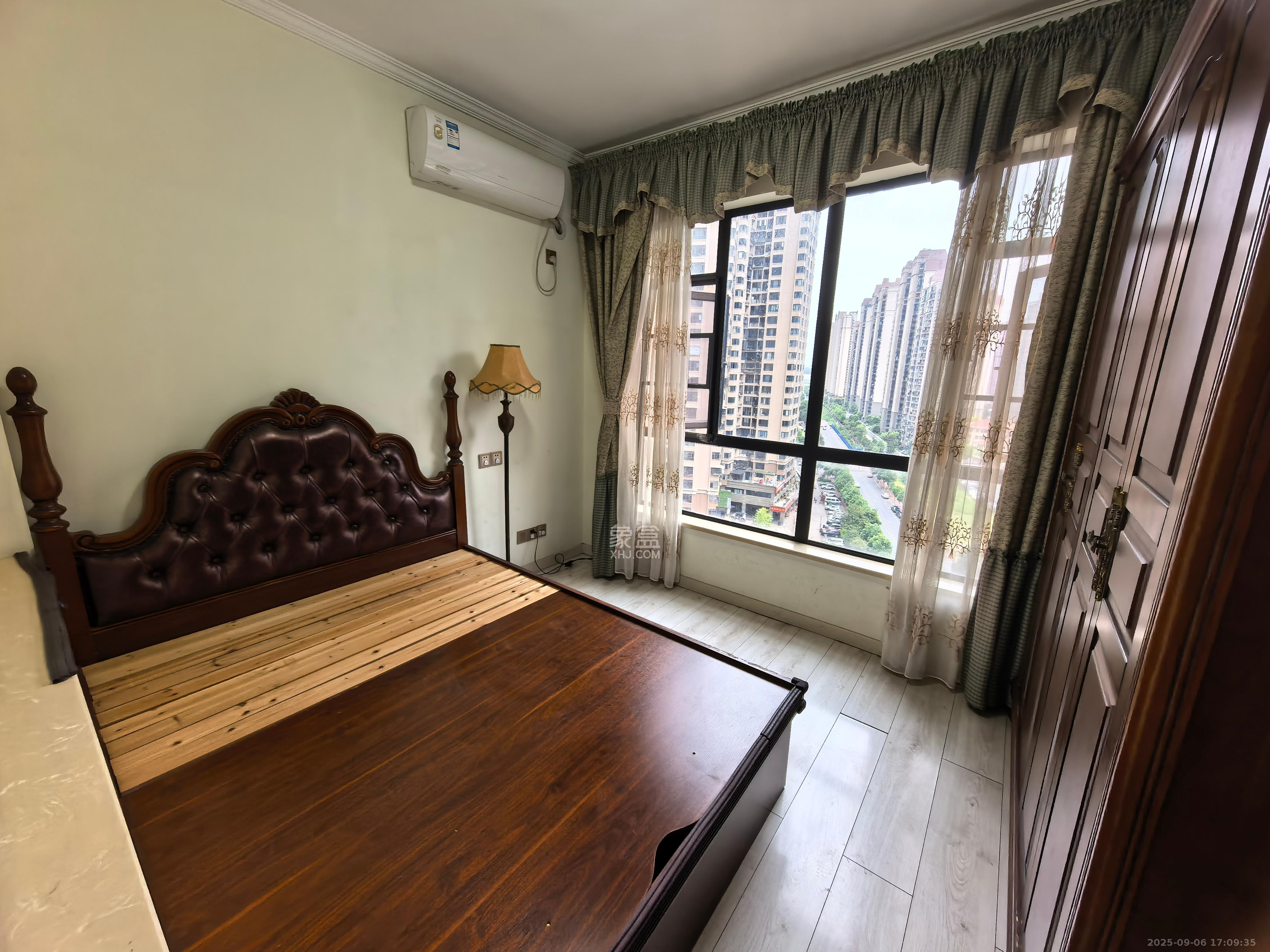 辉煌国际城二期 2室2厅1卫 2600.0元/月 辉煌国际城二期 2室2厅1卫 2600.0元/月室内图