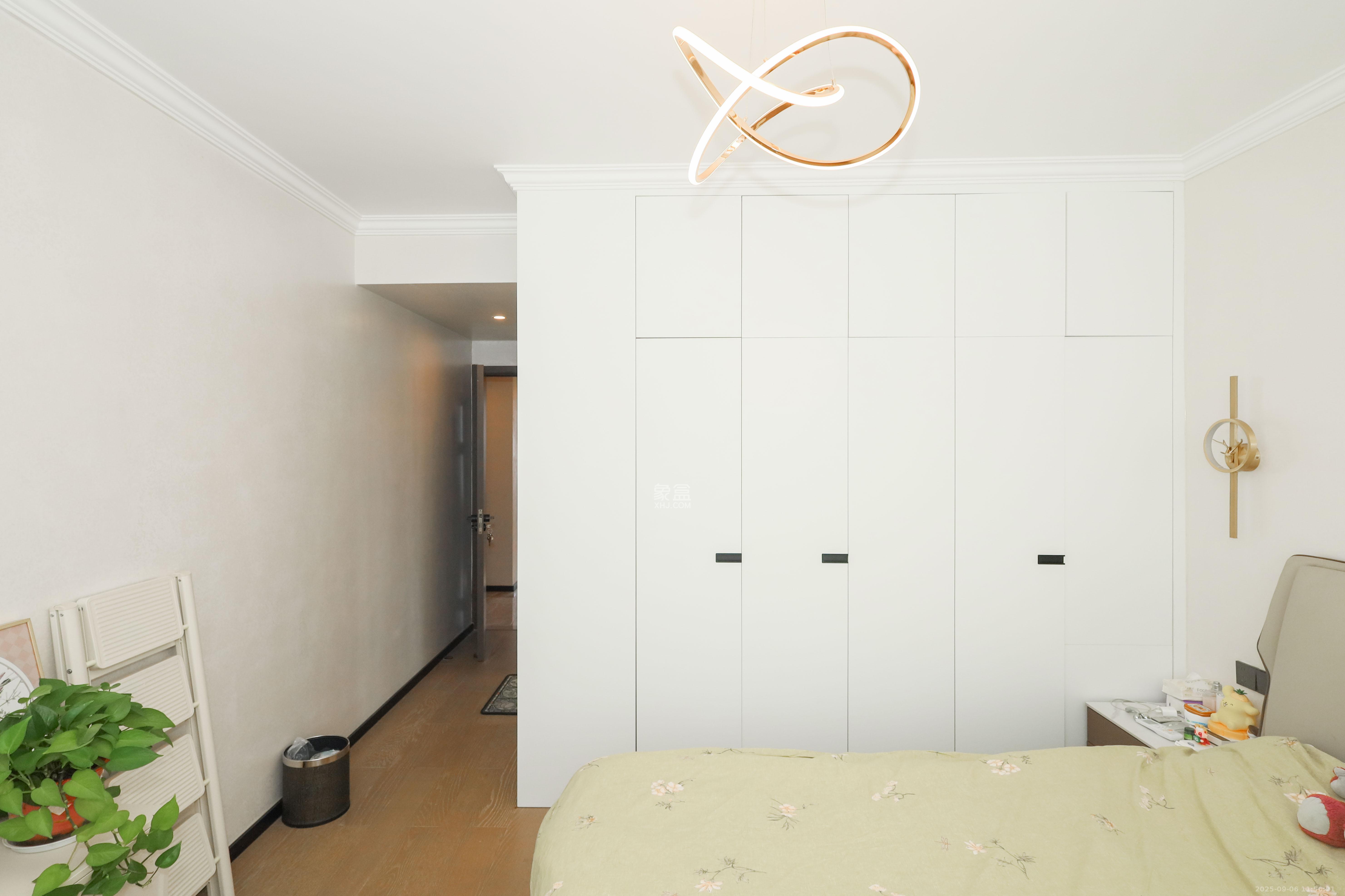 欣利梅溪左岸 4室2厅2卫 189.0万 欣利梅溪左岸 4室2厅2卫 189.0万卧室