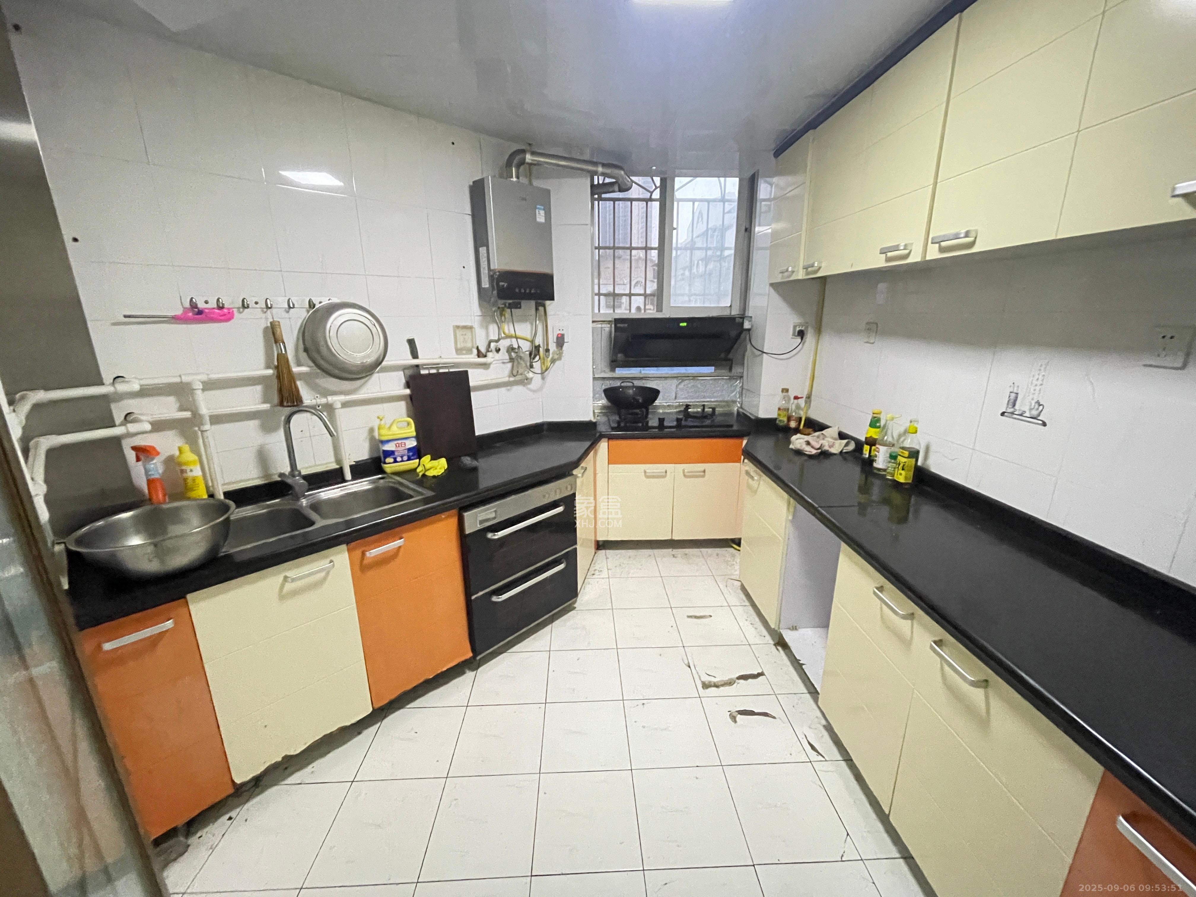 英才园二片  3室2厅2卫    2200.0元/月 英才园二片  3室2厅2卫    2200.0元/月室内图