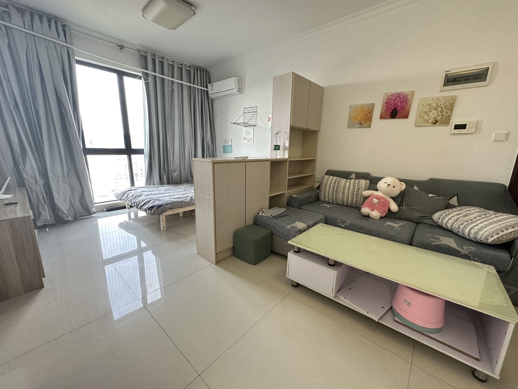 新都汇  1室1厅1卫    1100.0元/月 新都汇  1室1厅1卫    1100.0元/月