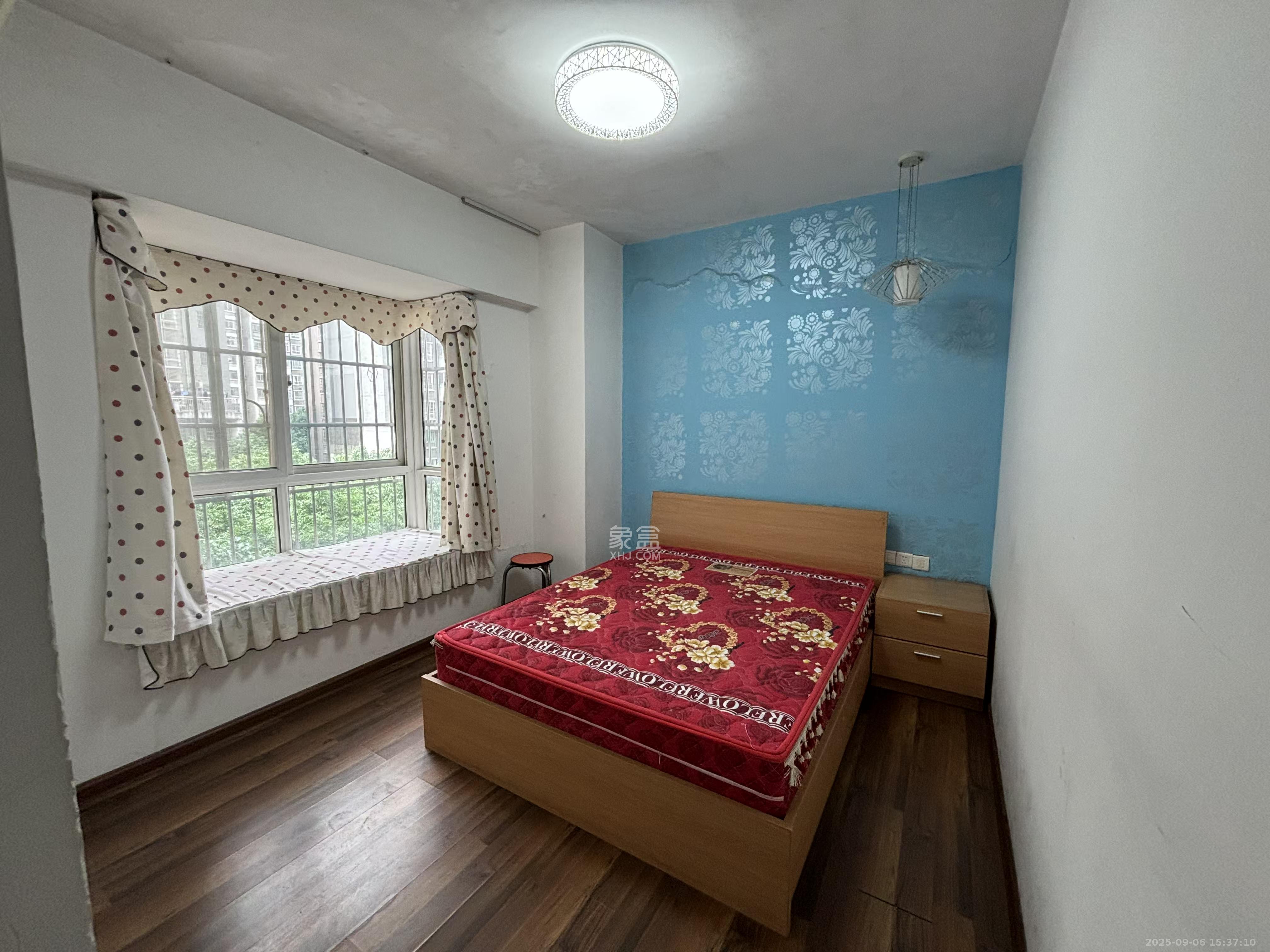 未来蜂巢  3室2厅1卫    1600.0元/月室内图