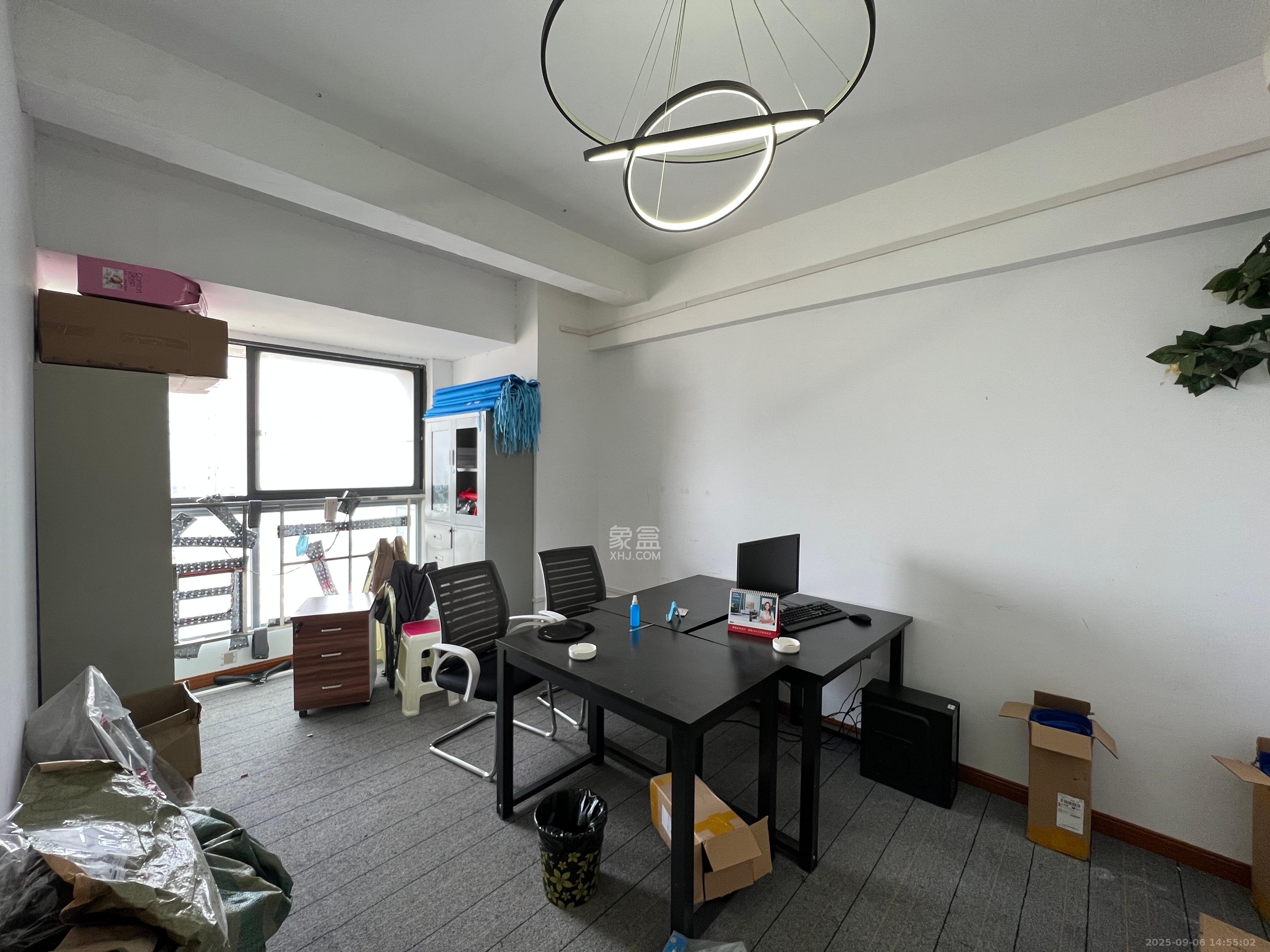 西子一间  6室2厅1卫    6000.0元/月室内图