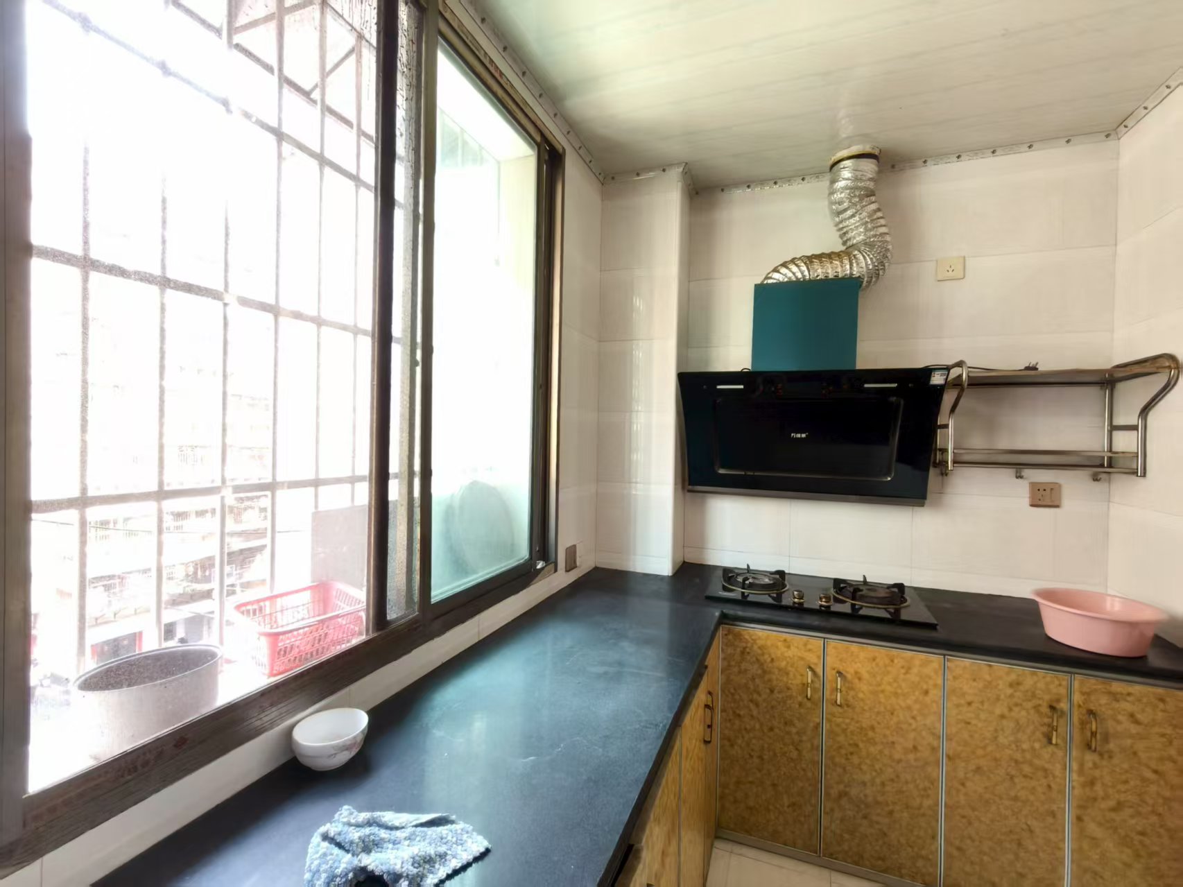 八角亭花苑 3室2厅1卫 1200.0元/月 八角亭花苑 3室2厅1卫 1200.0元/月室内图