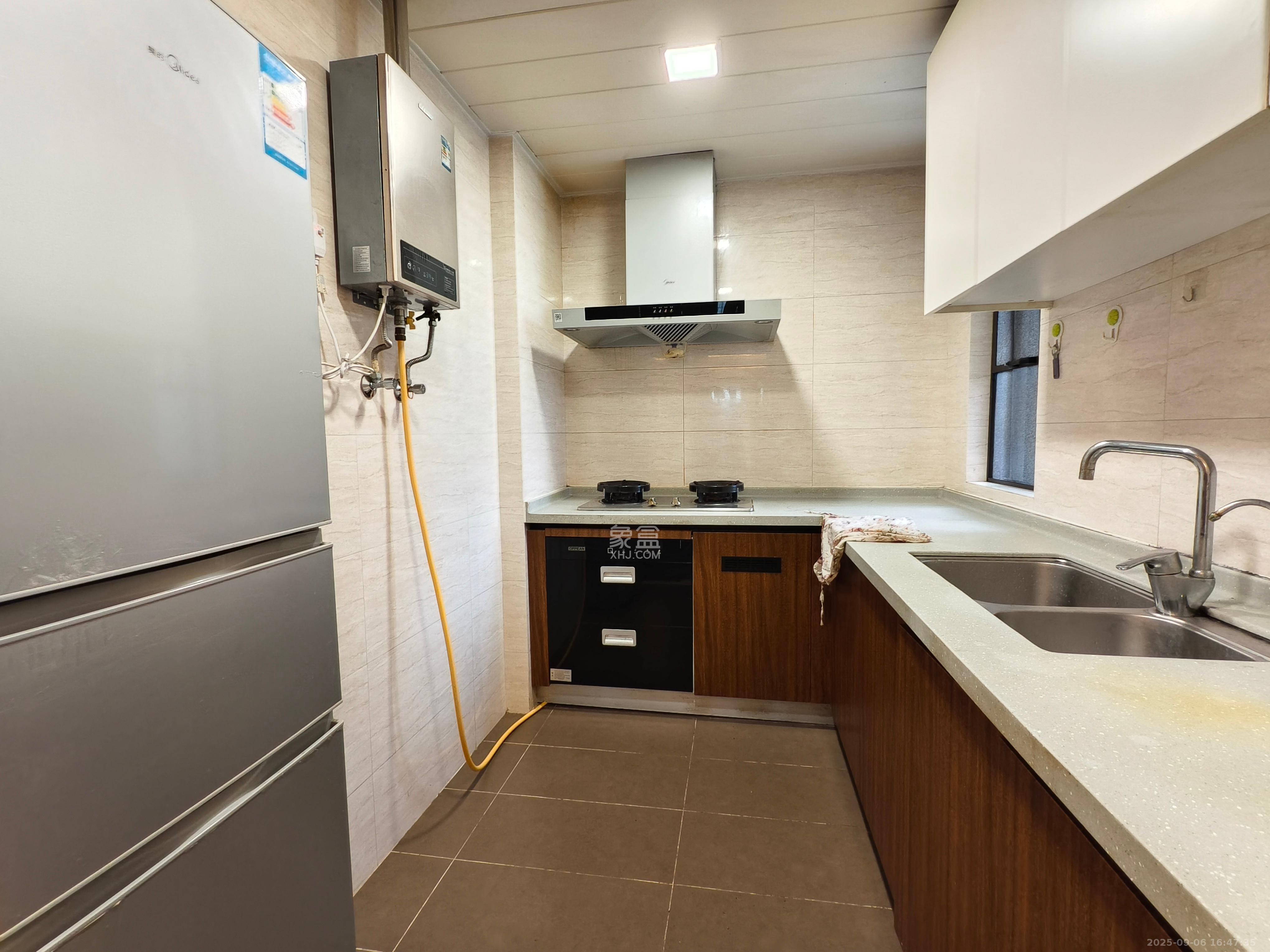 万科里梅溪郡 3室2厅1卫 3380.0元/月 万科里梅溪郡 3室2厅1卫 3380.0元/月室内图