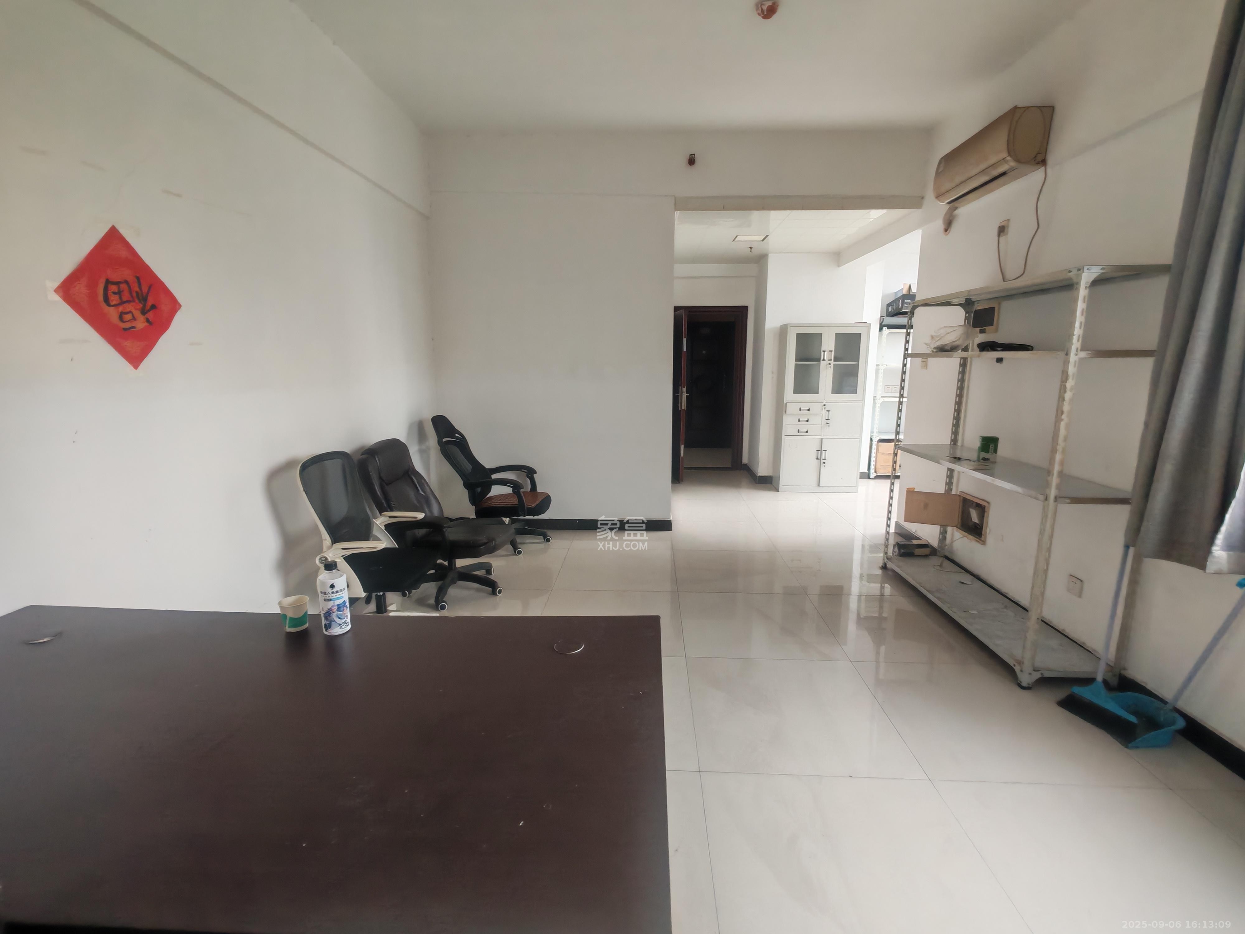 乐尚城 1室1厅1卫 1500.0元/月 乐尚城 1室1厅1卫 1500.0元/月室内图