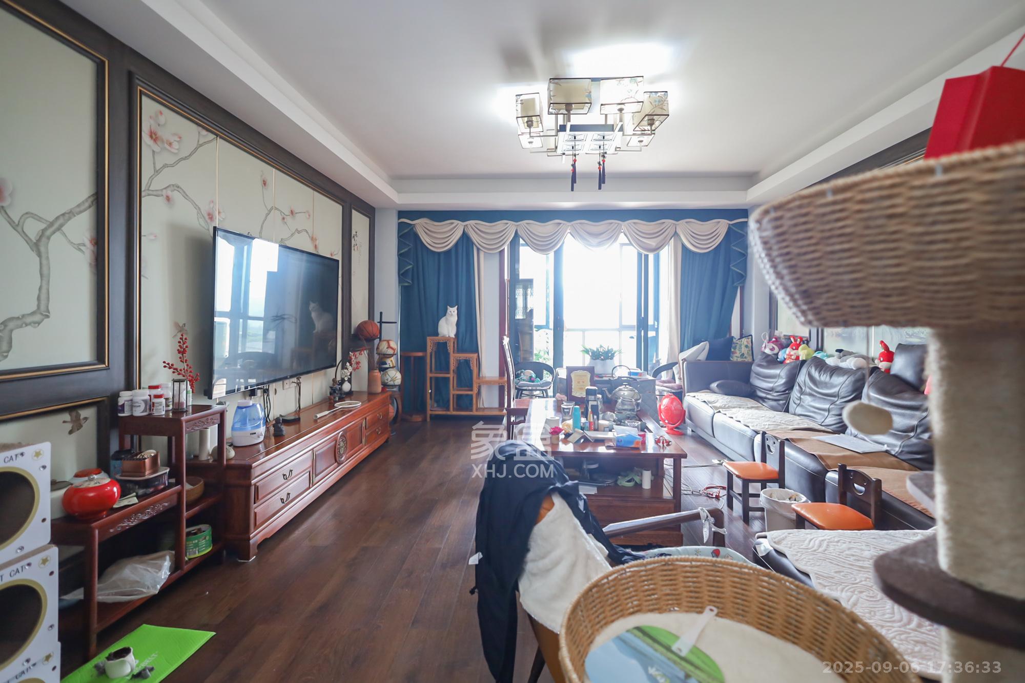 西山汇景一、二期  4室2厅2卫    247.0万 西山汇景一、二期  4室2厅2卫    247.0万