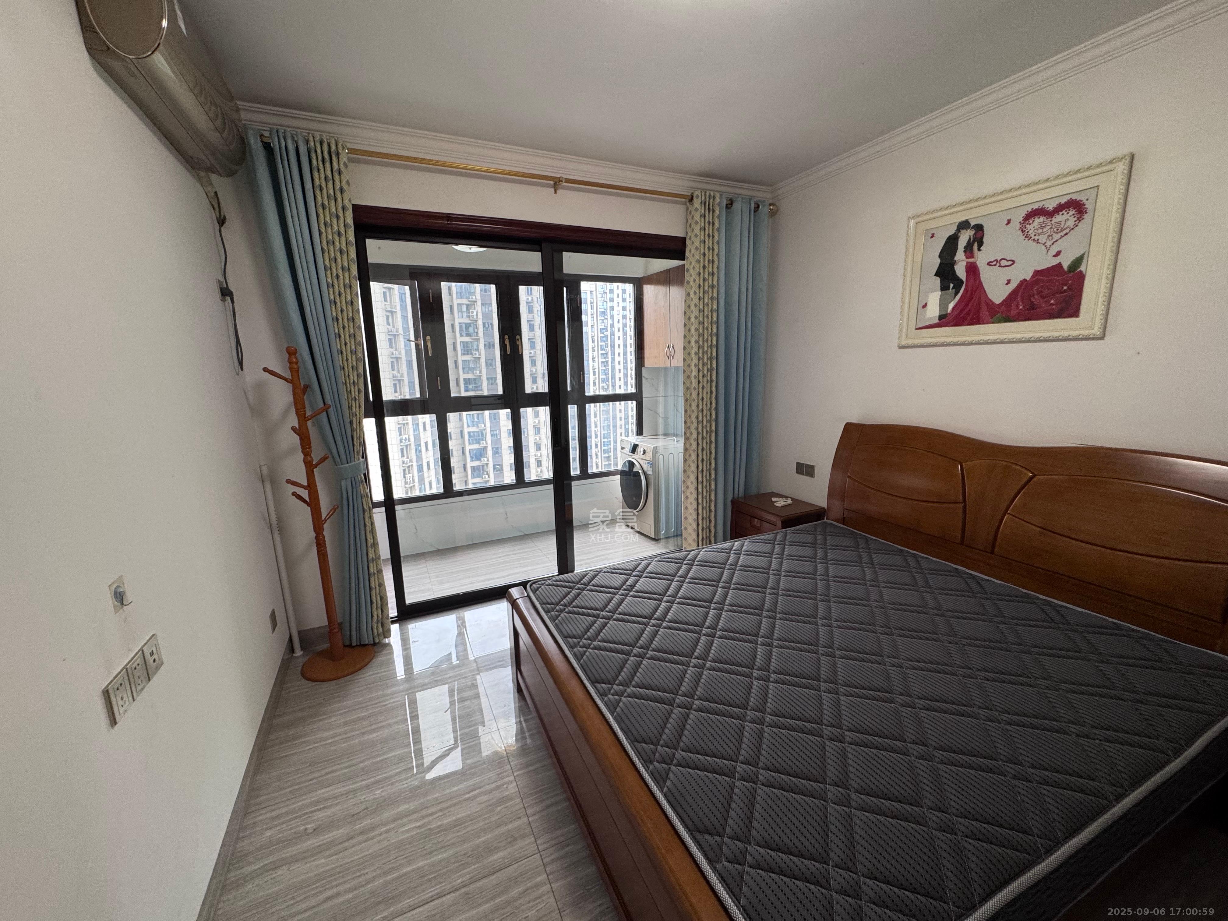 和泓梅溪四季  4室2厅2卫    3400.0元/月室内图