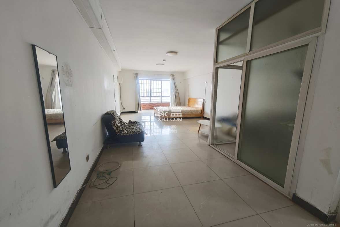 日出东方 1室1厅1卫 1500.0元/月 日出东方 1室1厅1卫 1500.0元/月室内图