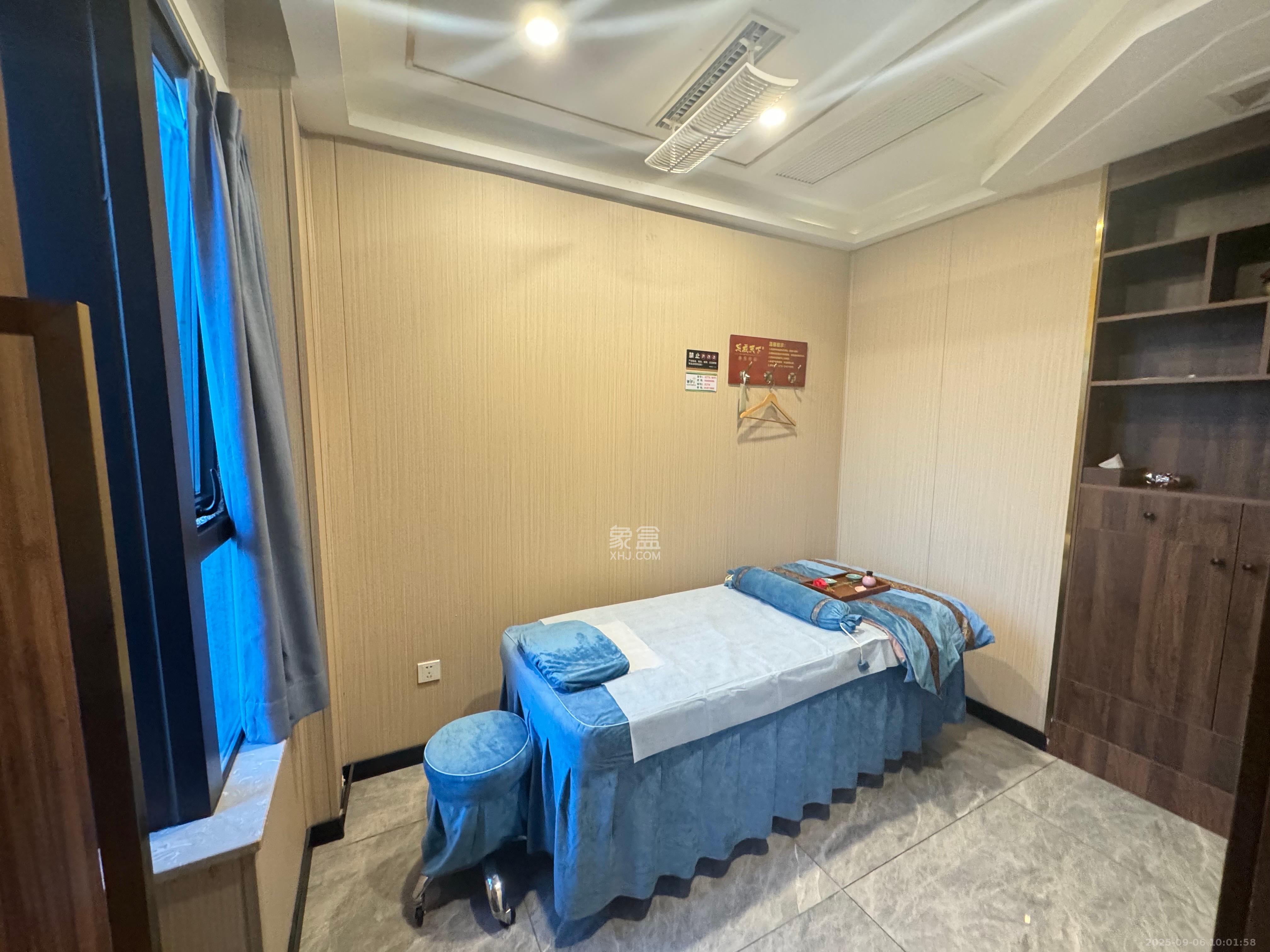 公园9号大都会 1室1厅1卫 22800.0元/月 公园9号大都会 1室1厅1卫 22800.0元/月室内图