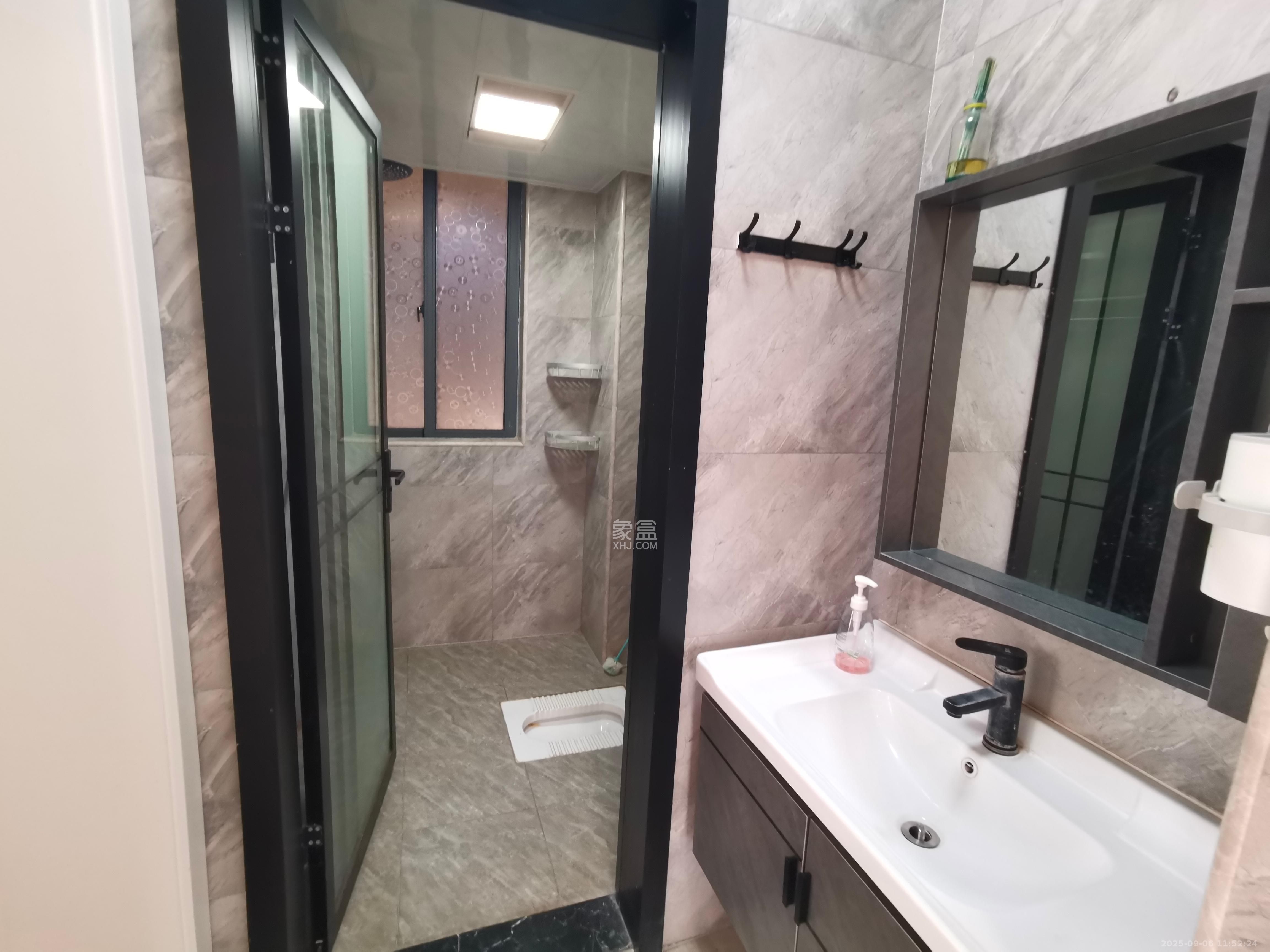 金鸿宇大厦  3室2厅1卫    2800.0元/月 金鸿宇大厦  3室2厅1卫    2800.0元/月室内图