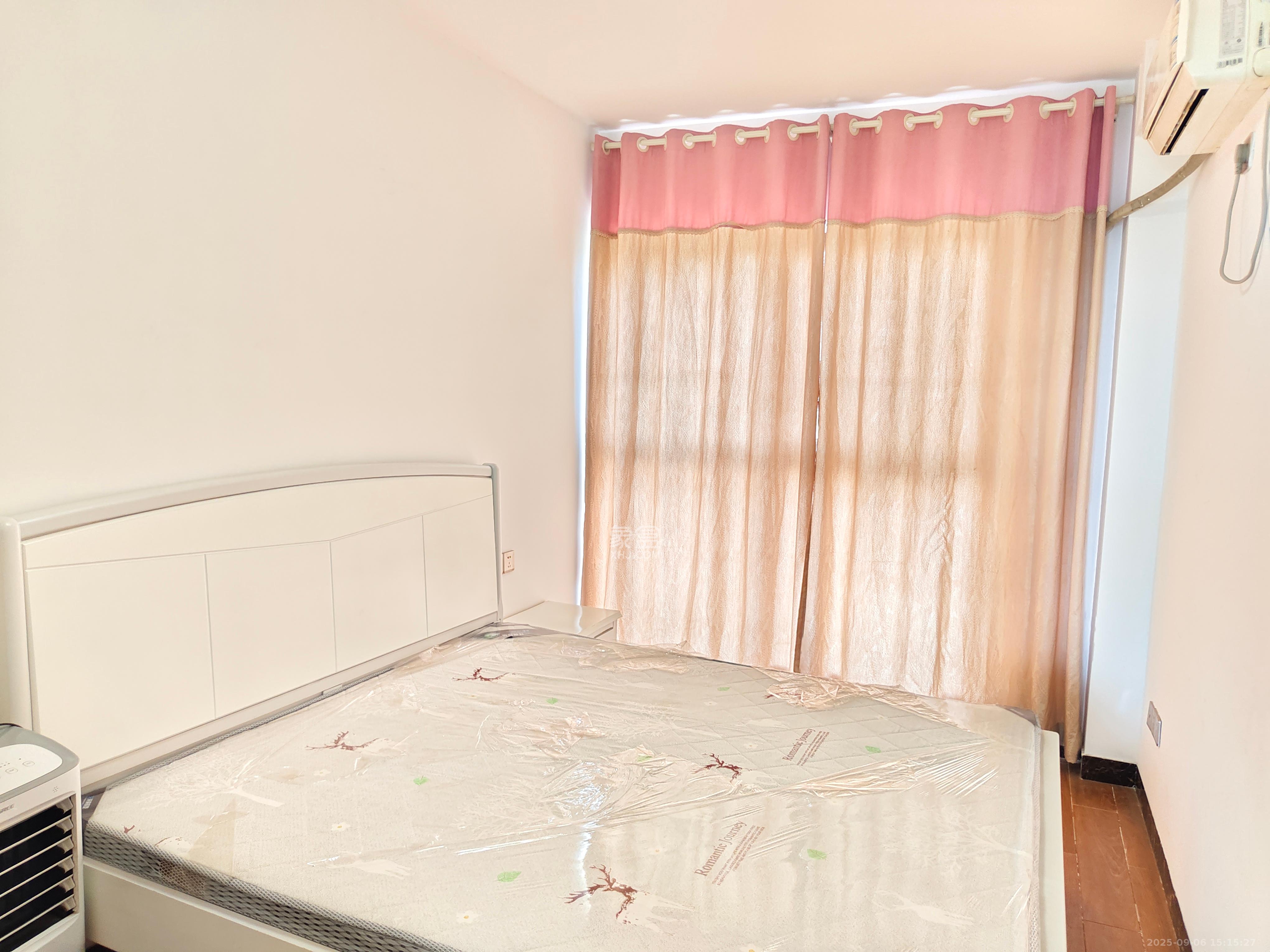 洋湖18克拉(旷远洋湖18克拉) 4室2厅2卫 3200.0元/月 洋湖18克拉(旷远洋湖18克拉) 4室2厅2卫 3200.0元/月室内图