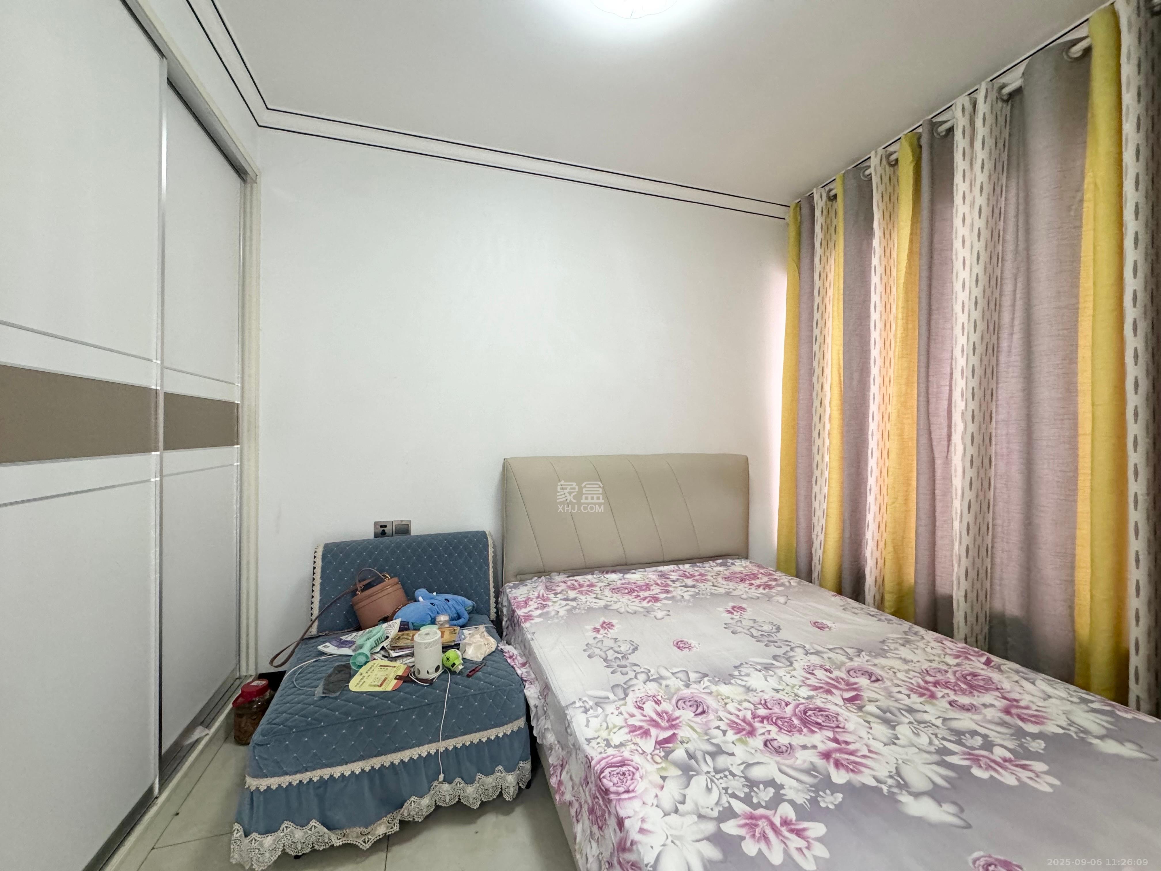 中海新城熙岸（中信新城五期）  2室2厅1卫    1900.0元/月室内图