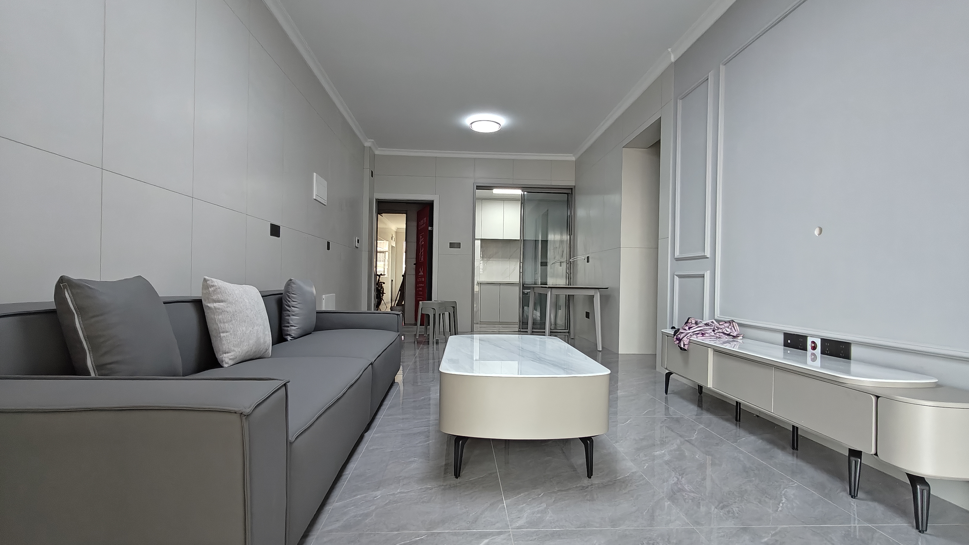 互助小区电梯房 2室1厅0卫 1700.0元/月 互助小区电梯房 2室1厅0卫 1700.0元/月室内图