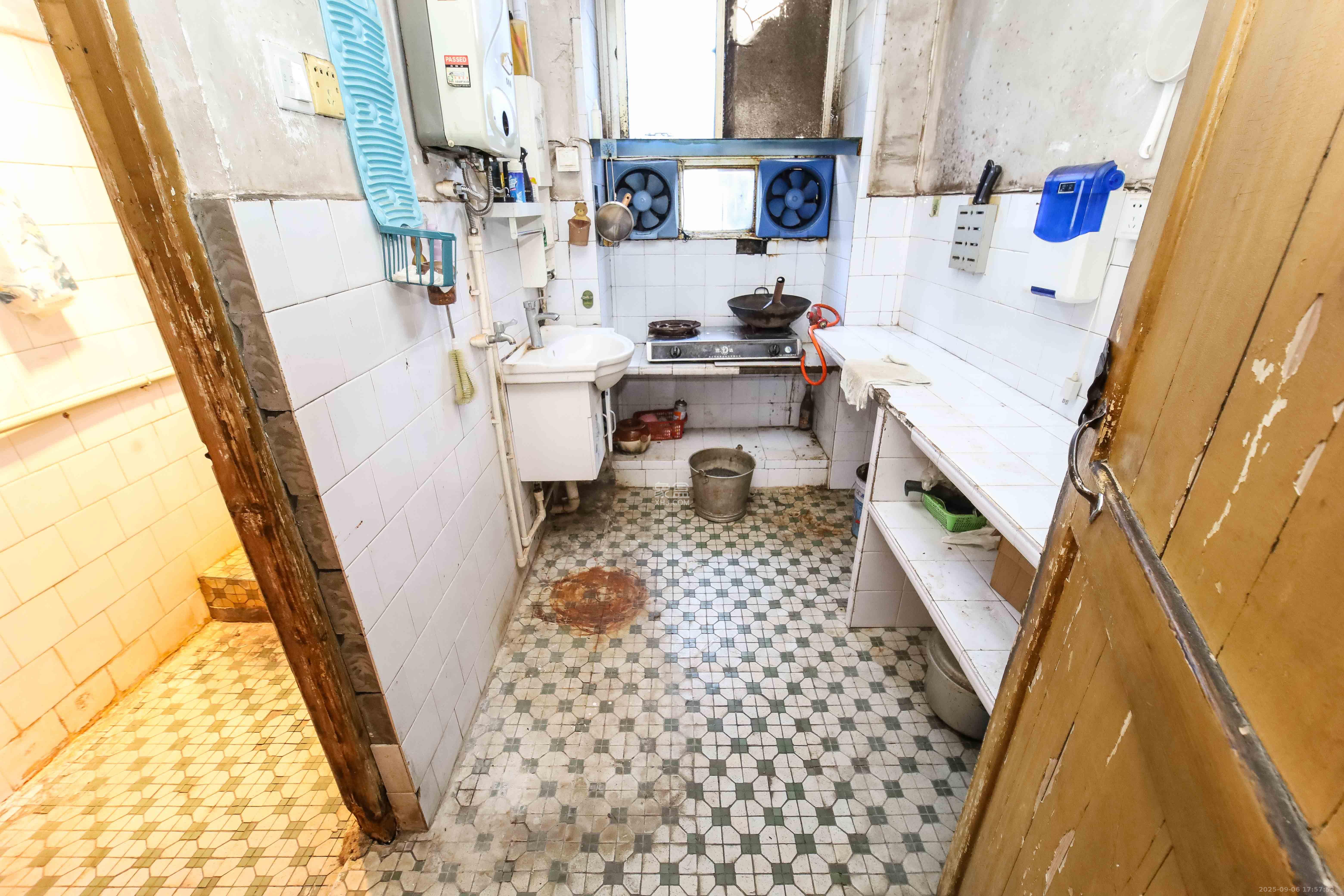 杨家山汽修厂宿舍  2室2厅1卫    32.0万 杨家山汽修厂宿舍  2室2厅1卫    32.0万厨房