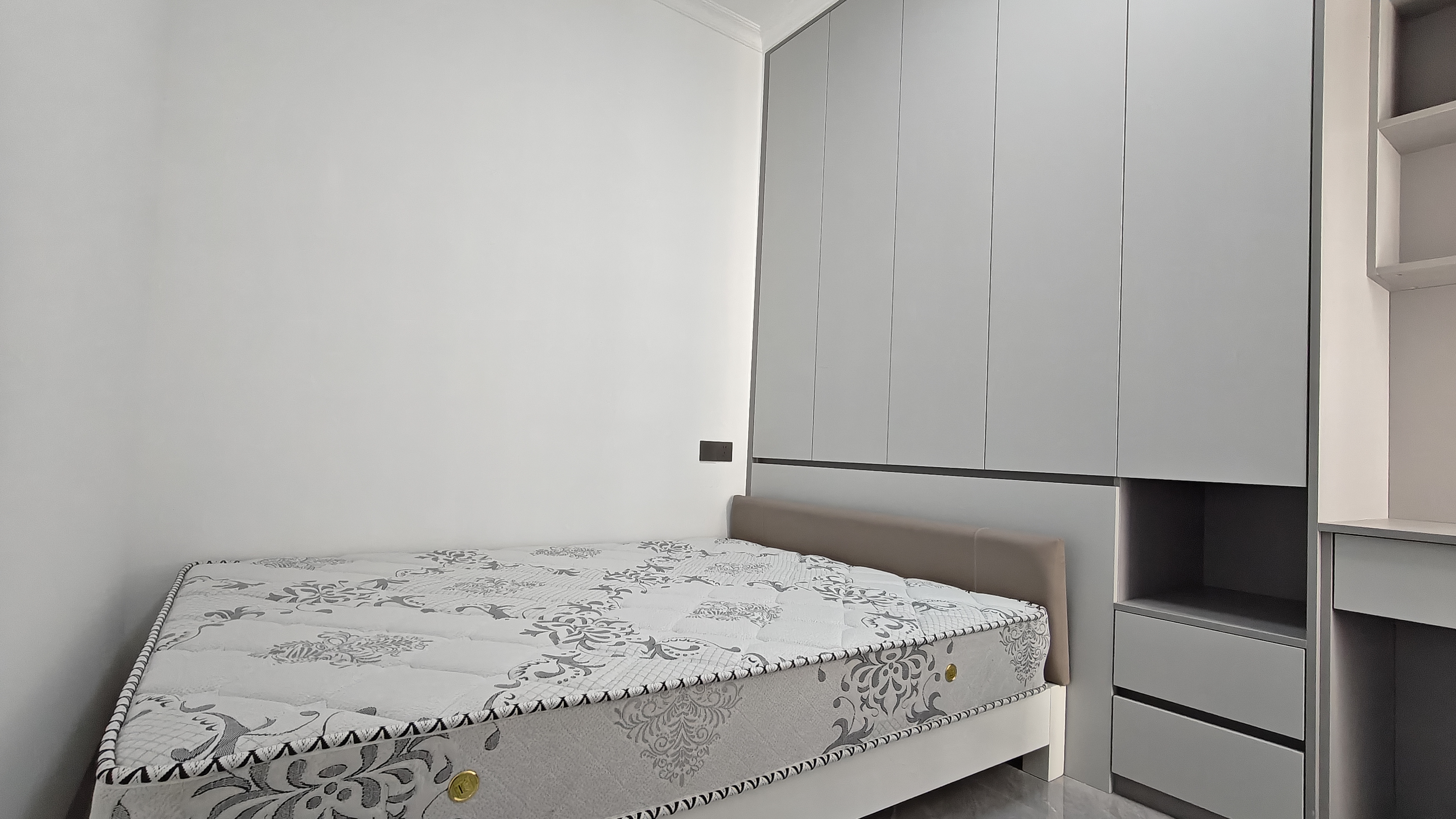 互助小区电梯房 2室1厅0卫 1700.0元/月 互助小区电梯房 2室1厅0卫 1700.0元/月室内图