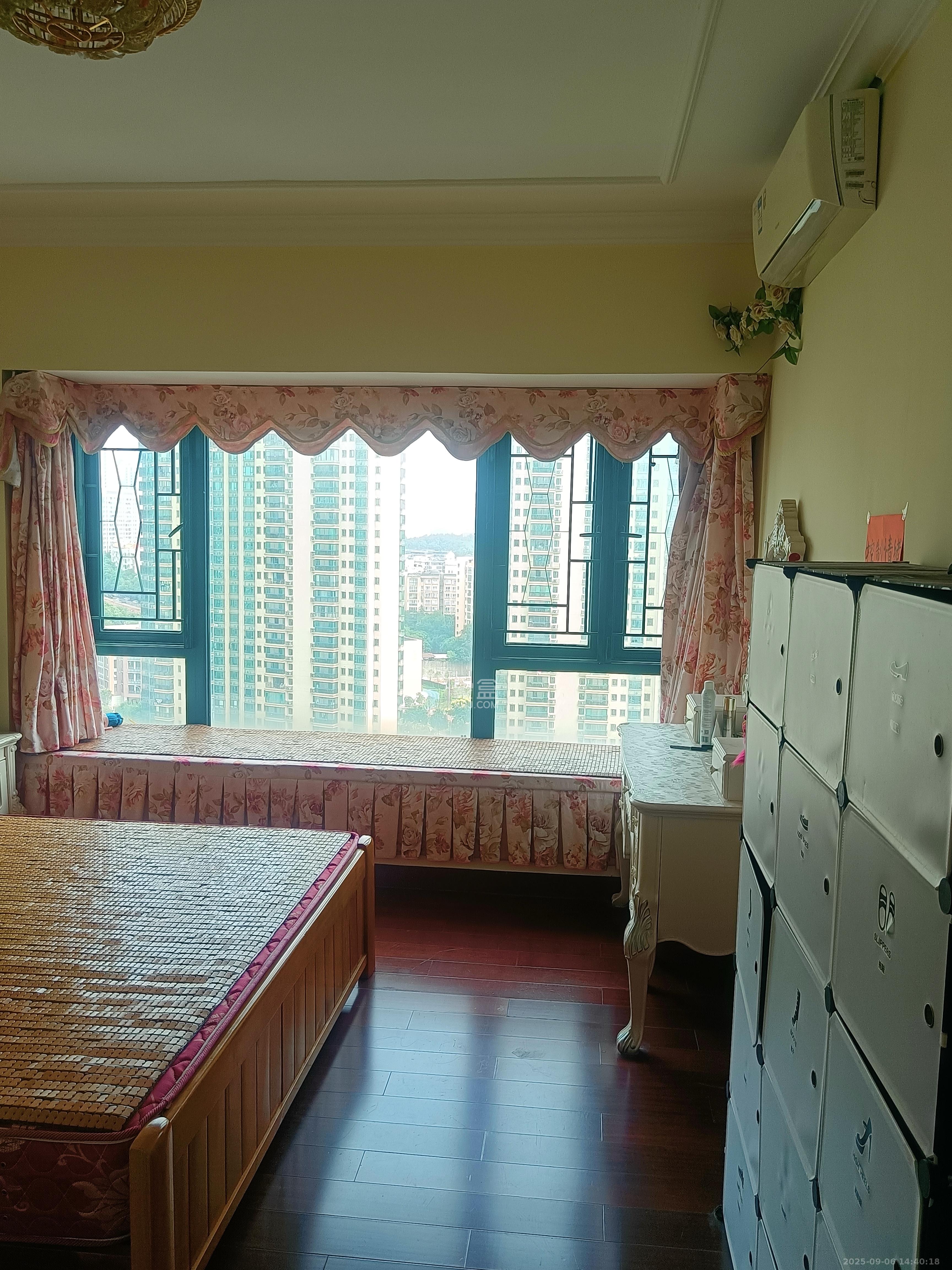 恒大雅苑 3室2厅2卫 2400.0元/月 恒大雅苑 3室2厅2卫 2400.0元/月室内图