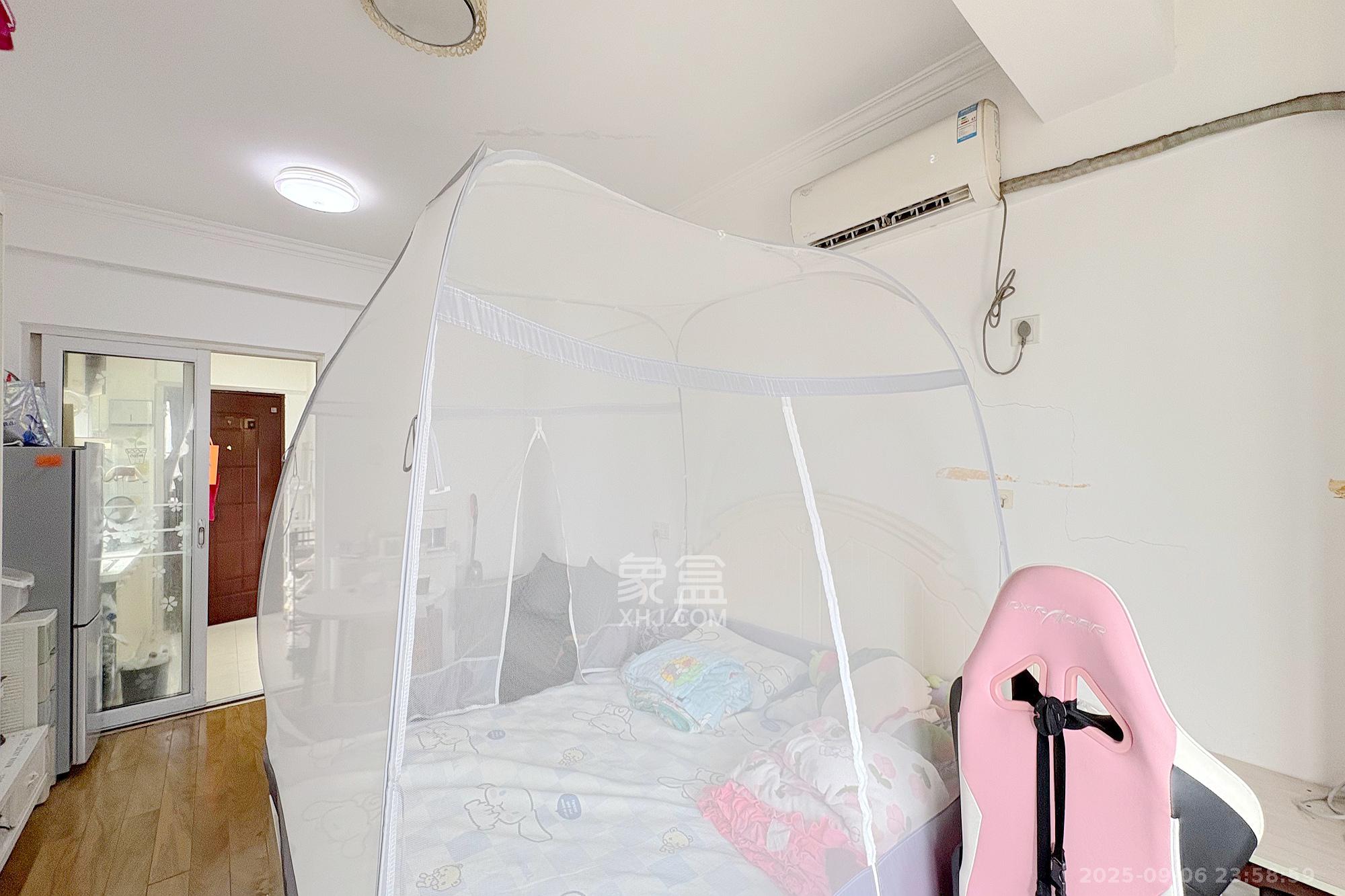 锦泰东环国际  1室1厅1卫    32.0万卧室