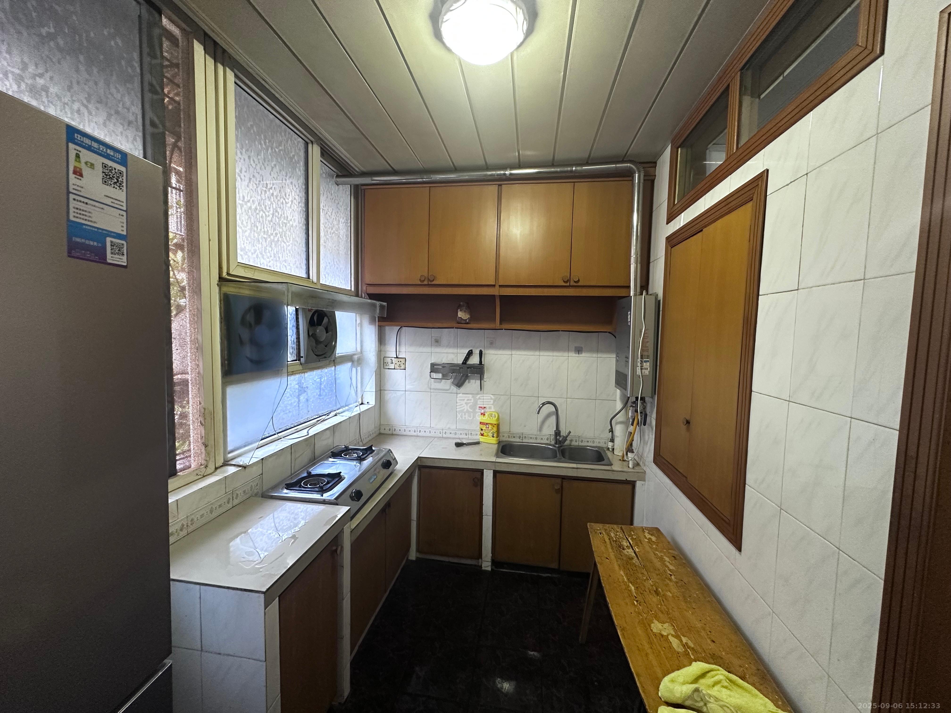 省旅游局宿舍 2室2厅2卫 1808.0元/月 省旅游局宿舍 2室2厅2卫 1808.0元/月室内图