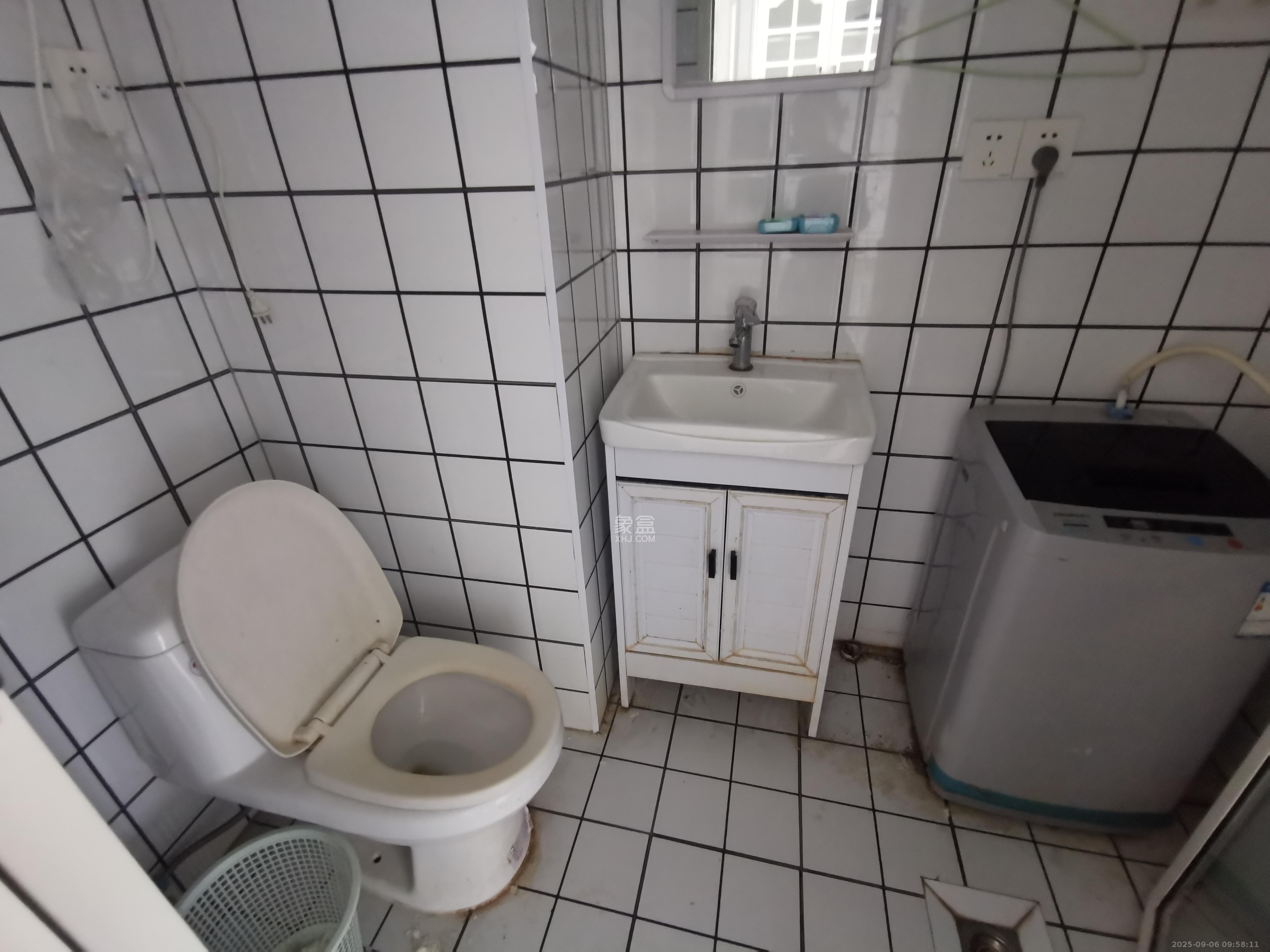 龙湖湘江星座(祺鑫星座公寓) 1室1厅1卫 1300.0元/月 龙湖湘江星座(祺鑫星座公寓) 1室1厅1卫 1300.0元/月室内图