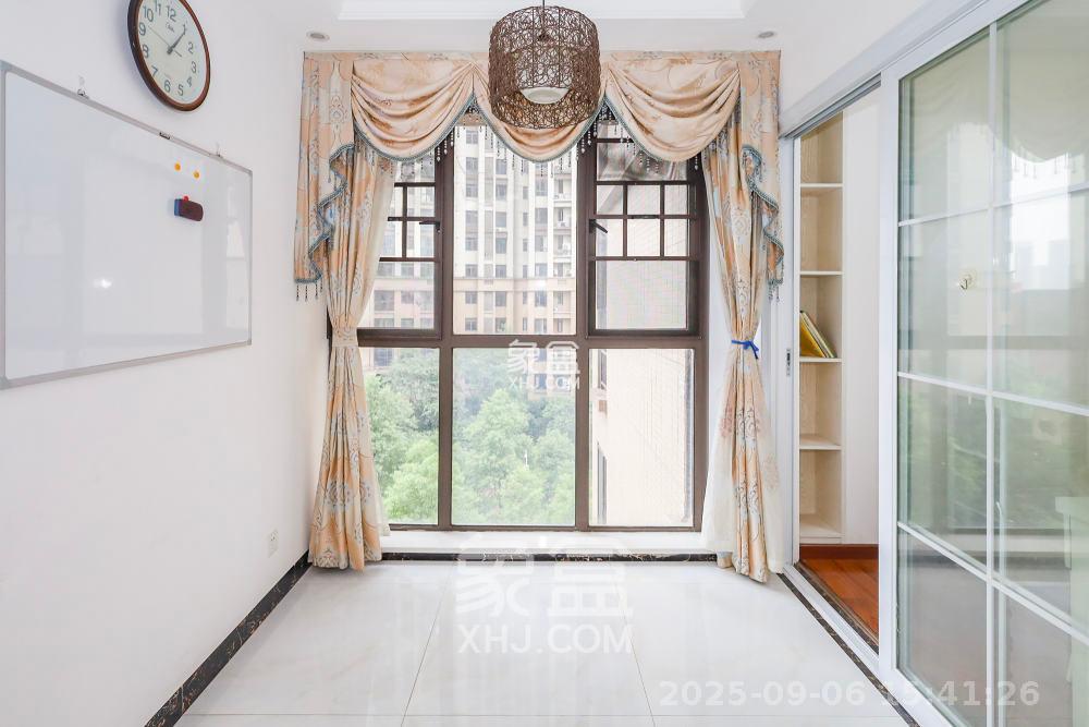 南山雍江汇(滨江国际新城) 3室2厅1卫 3000.0元/月 南山雍江汇(滨江国际新城) 3室2厅1卫 3000.0元/月室内图